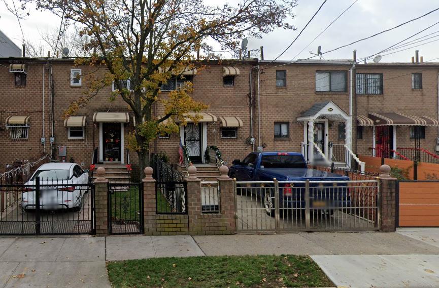 588 Powell St Property Photo 1