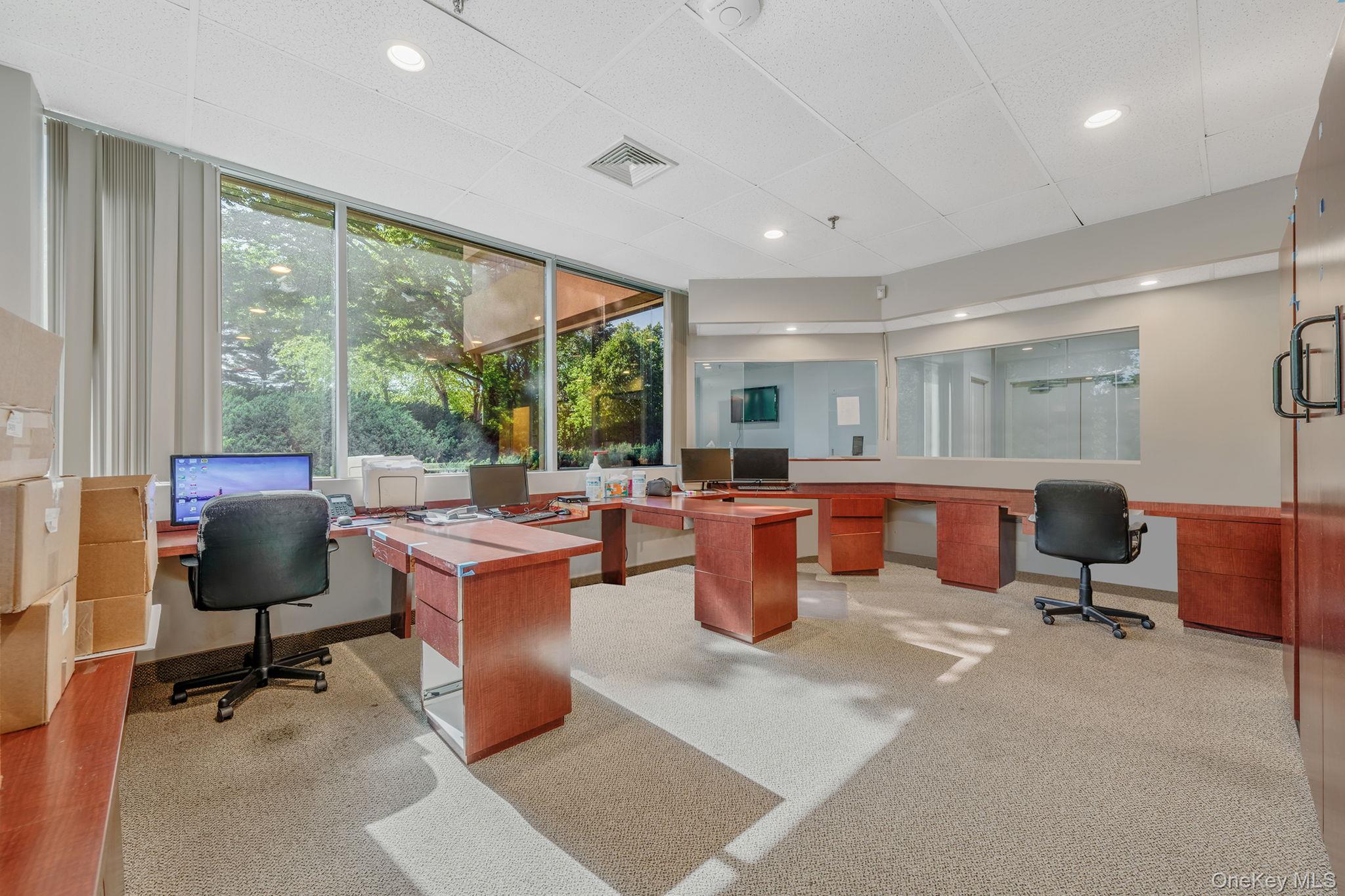 8 Technology Drive 103 Property Photo 12