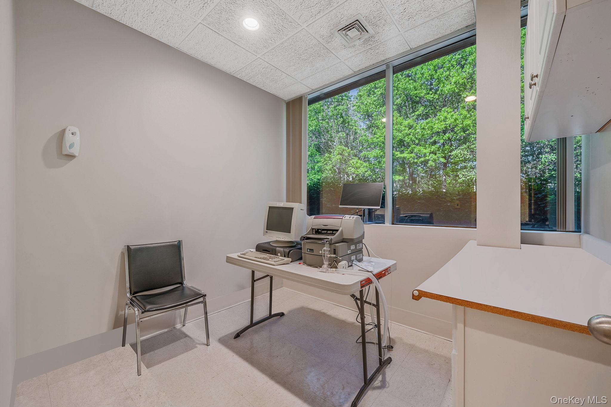 8 Technology Drive 103 Property Photo 14