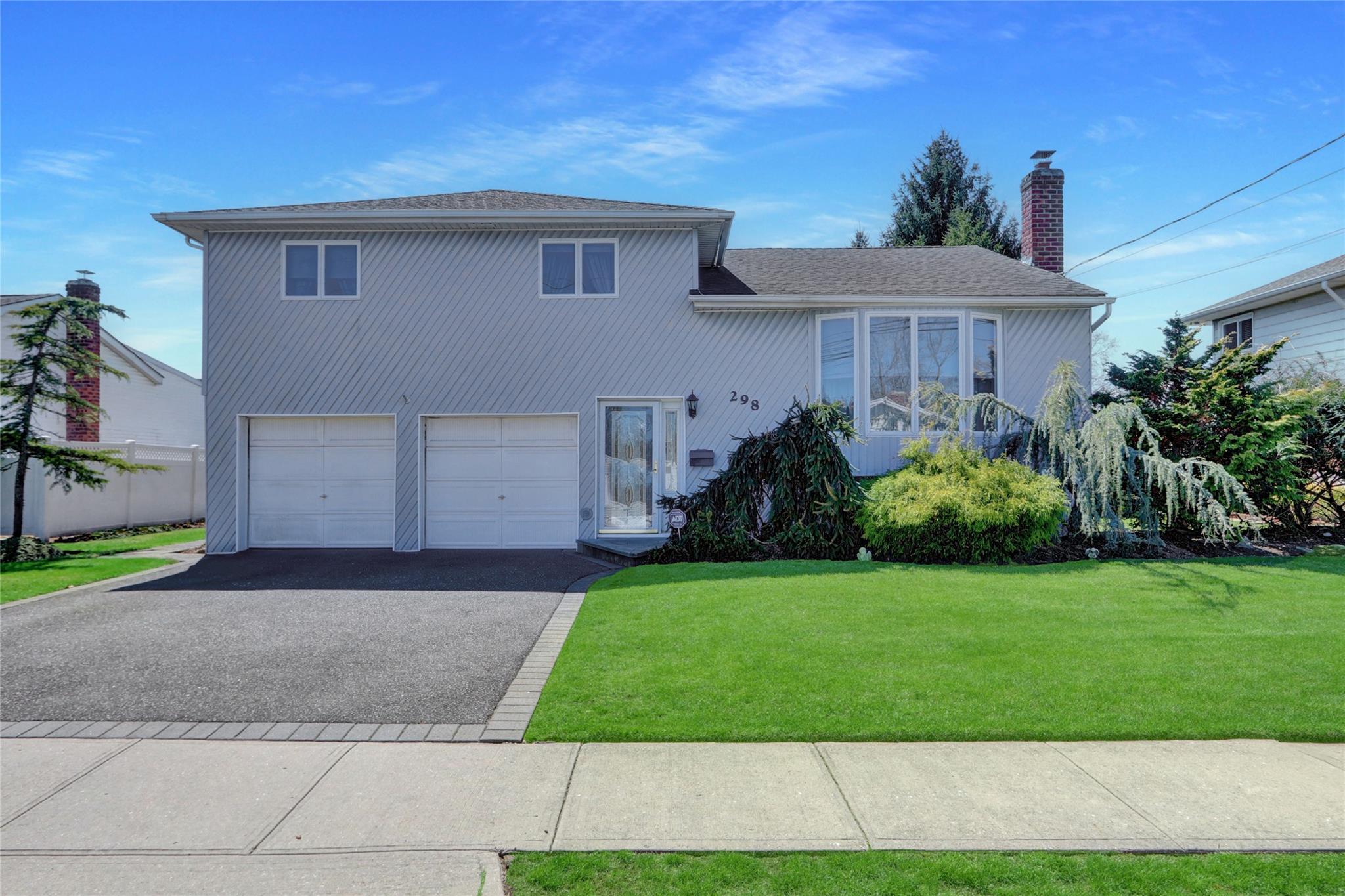 298 Balchen Street Property Photo 1