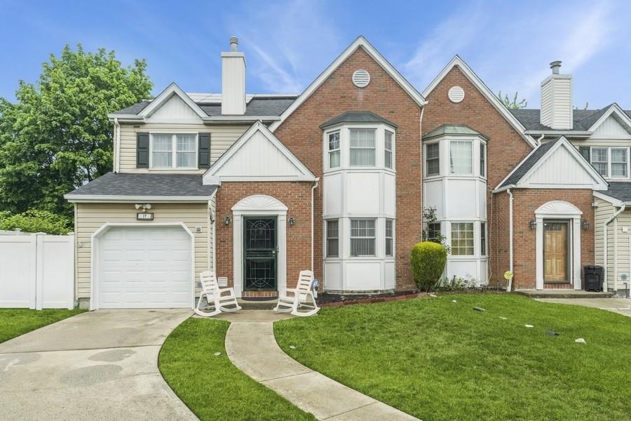 17 Bayview Court Property Photo