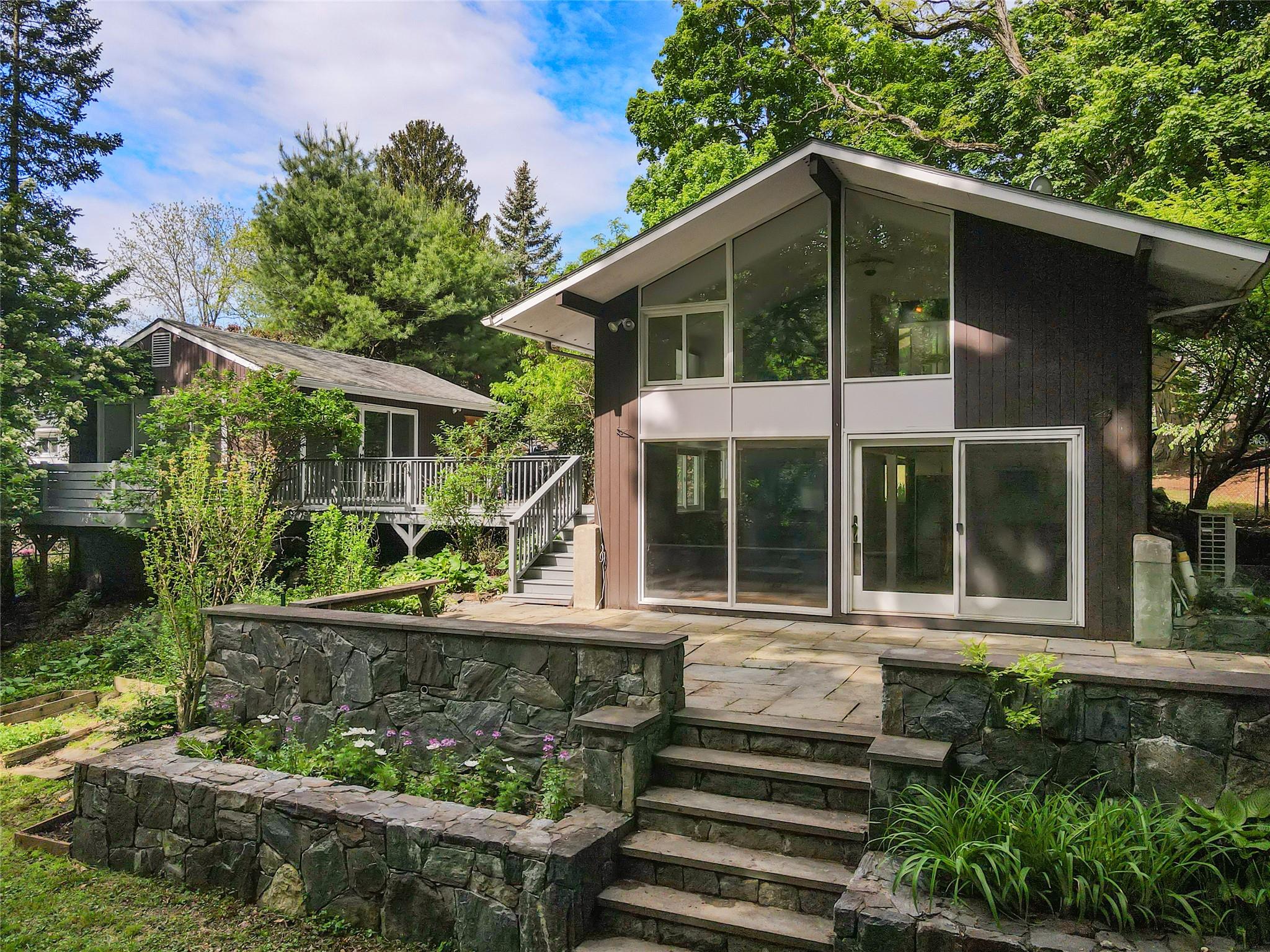 14 Lounsbury Road Property Photo
