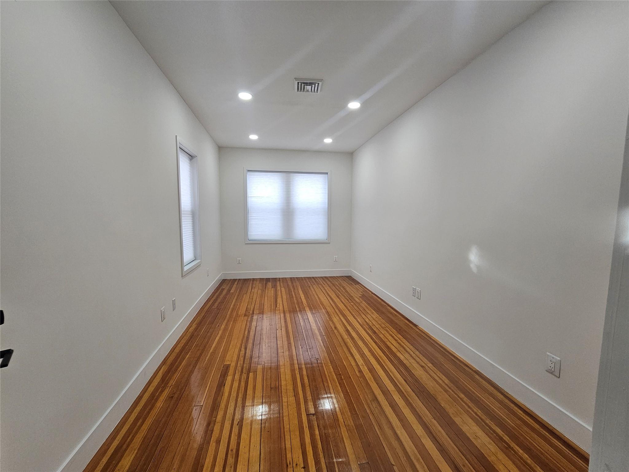 456 Broadway 305 Property Photo 24