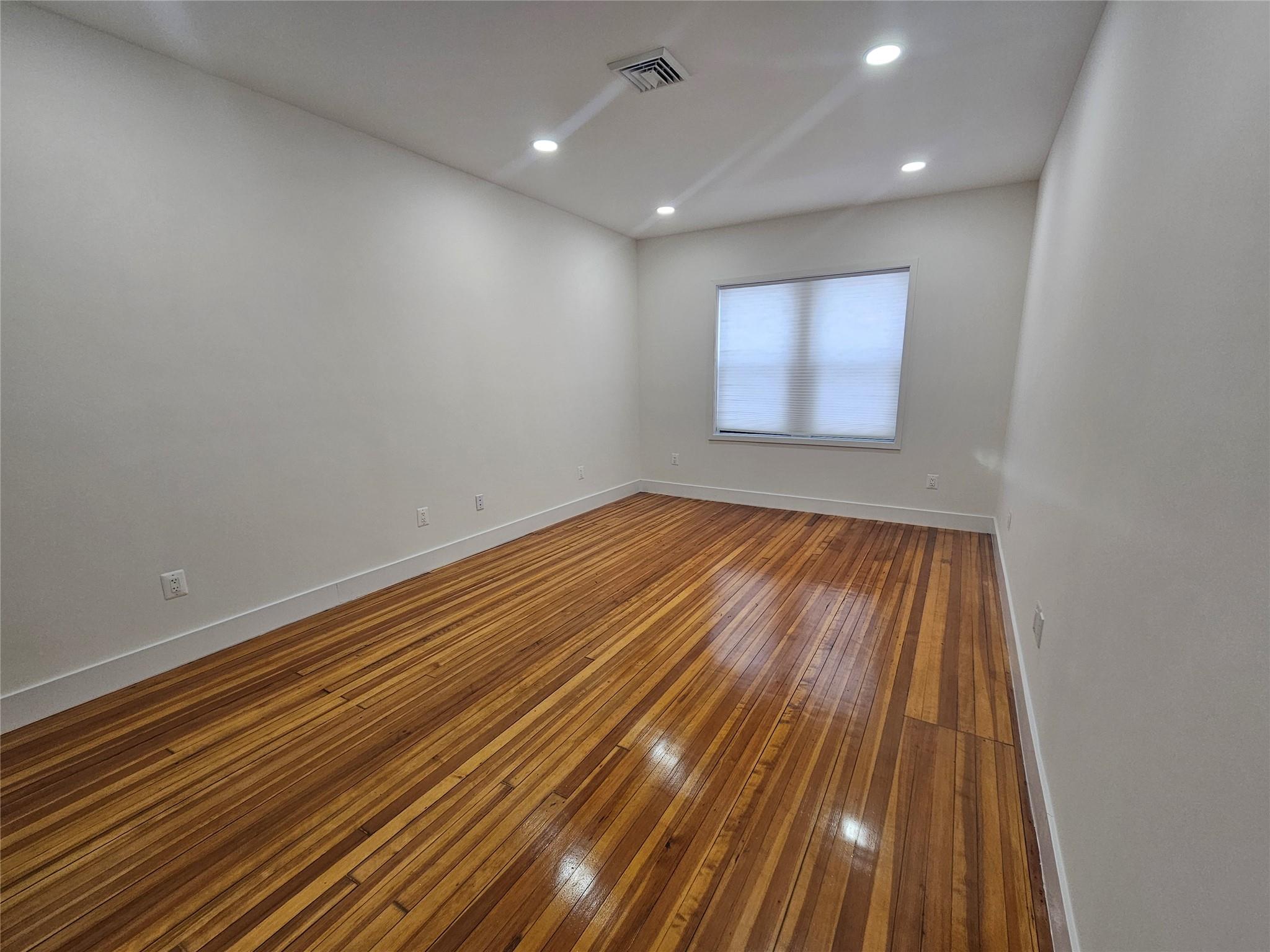 456 Broadway 305 Property Photo 25