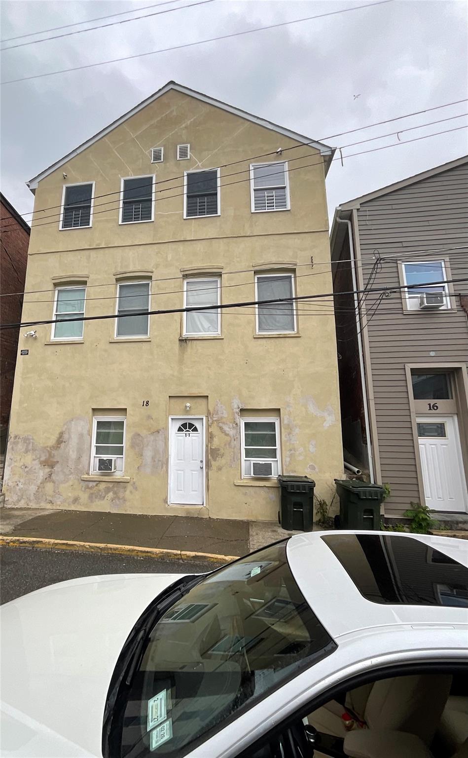18 Schneider Ave Property Photo 1