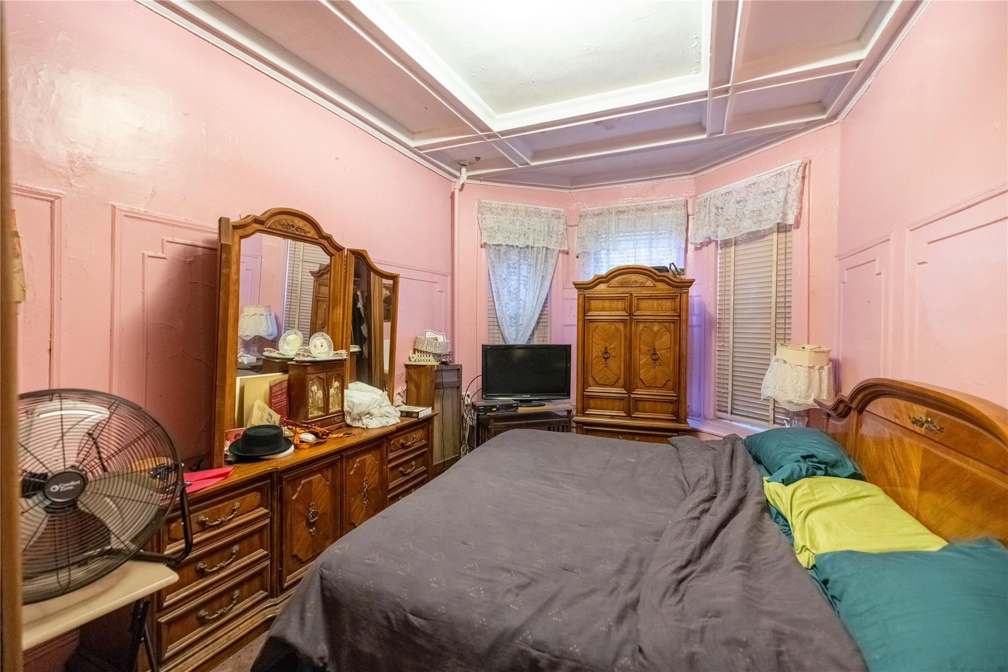 1777 Union Street Property Photo 6