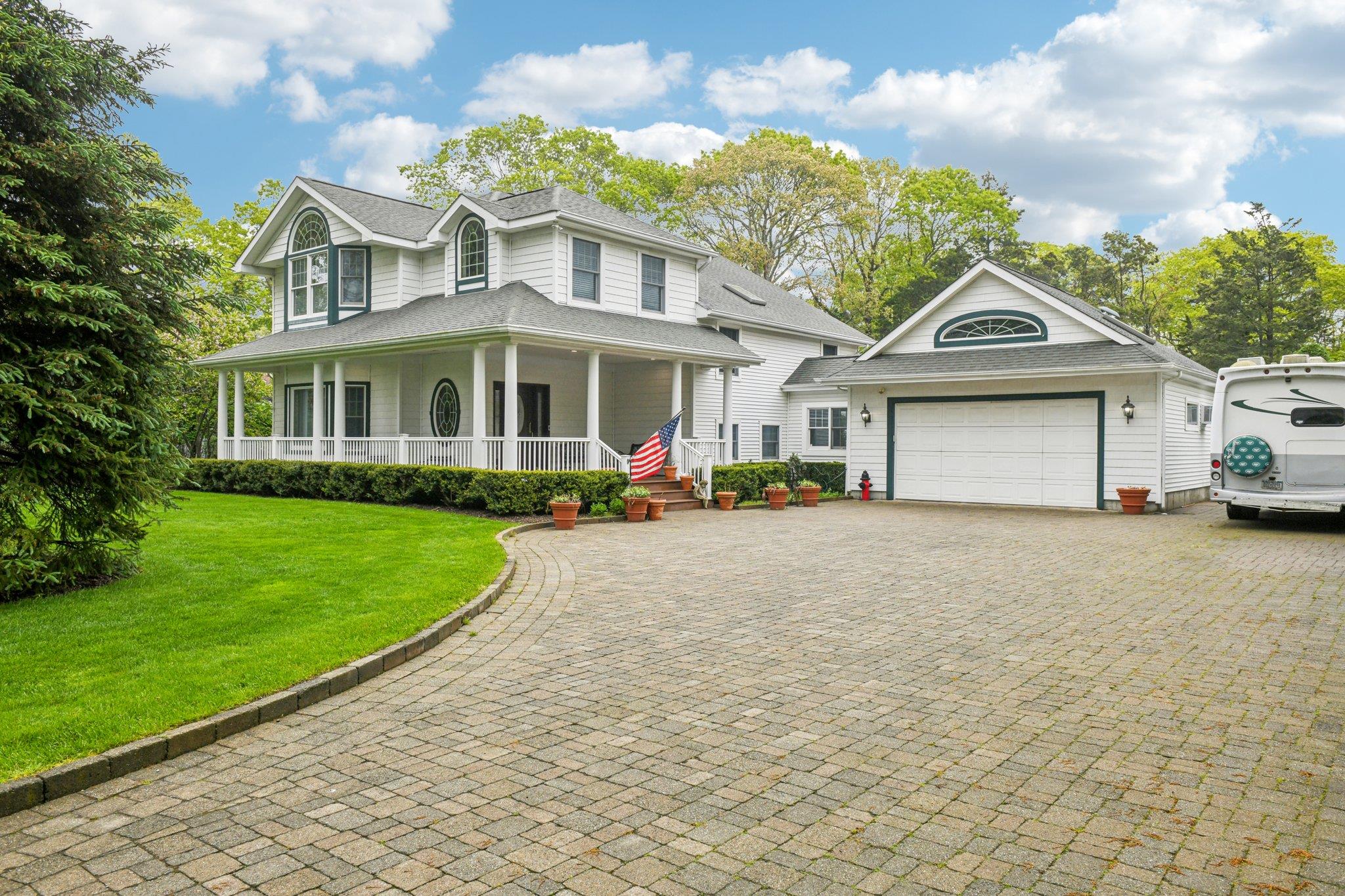98 Beach Road Property Photo 1