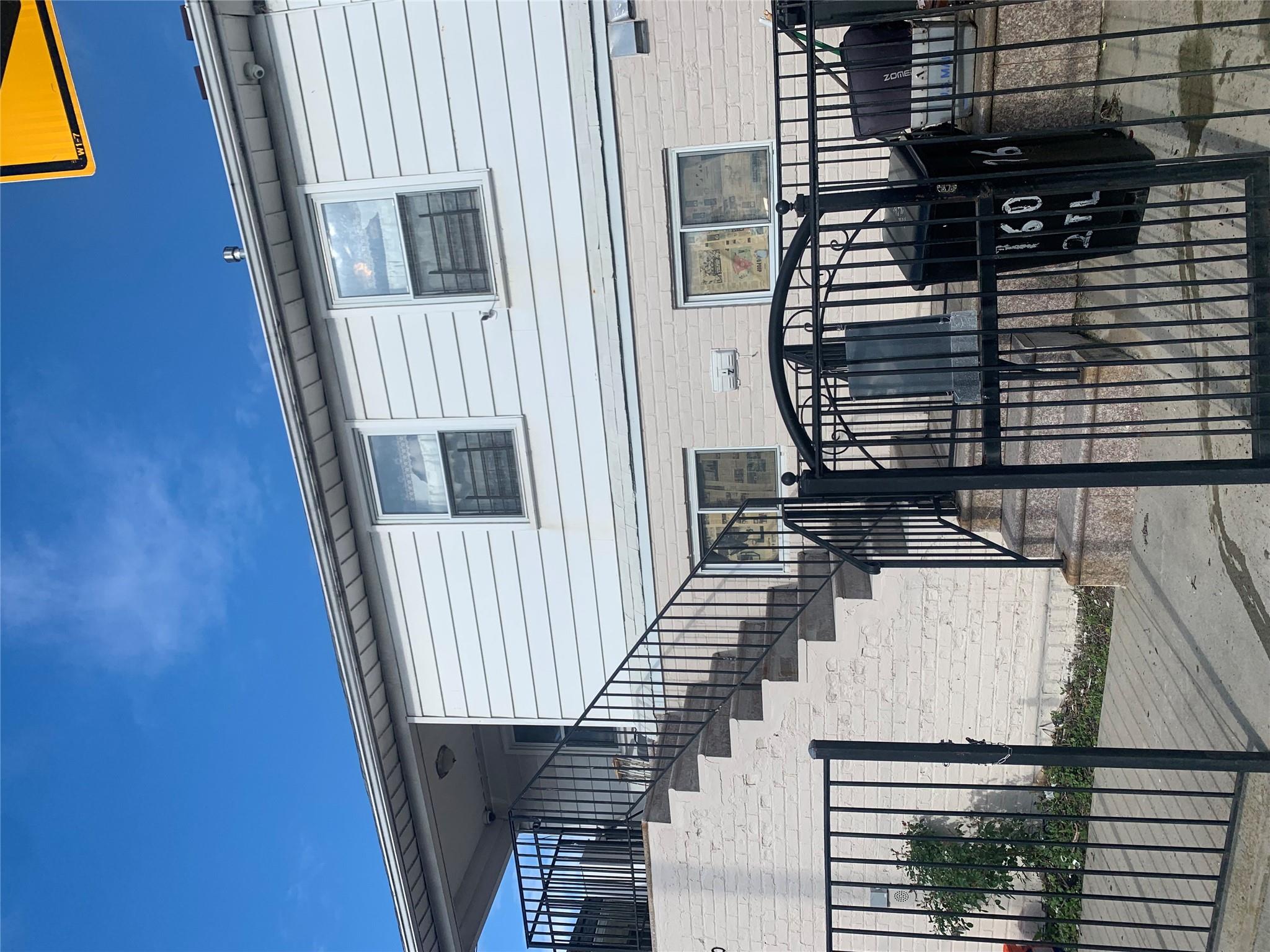 160 Beach 60 Street Property Photo 1