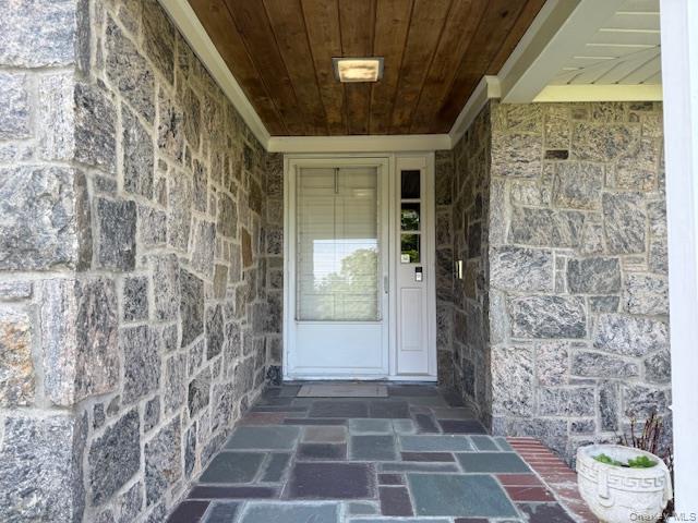 2100 Sound Drive Property Photo 18