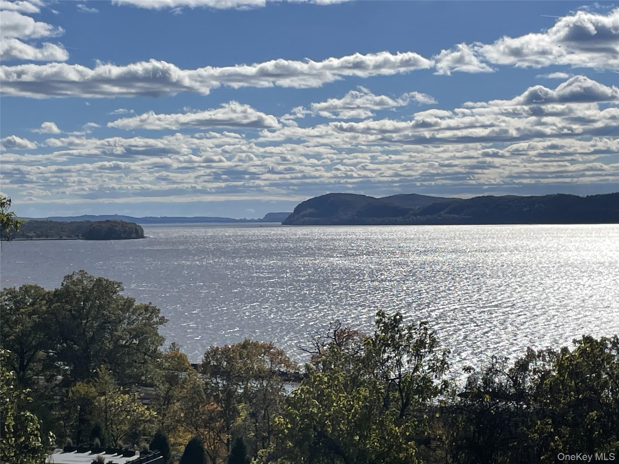 1260 Albany Post Road Property Photo 2