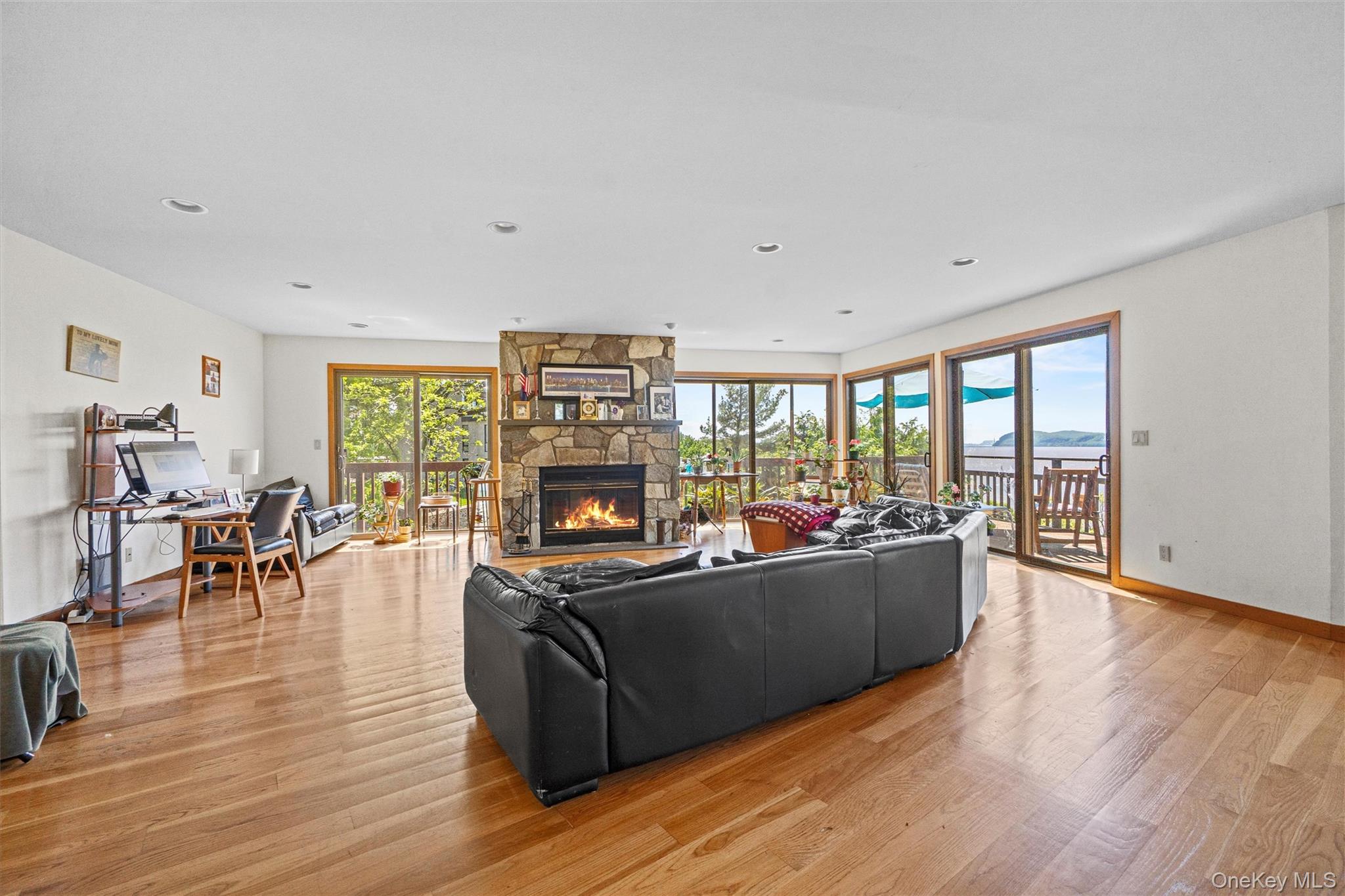 1260 Albany Post Road Property Photo 5