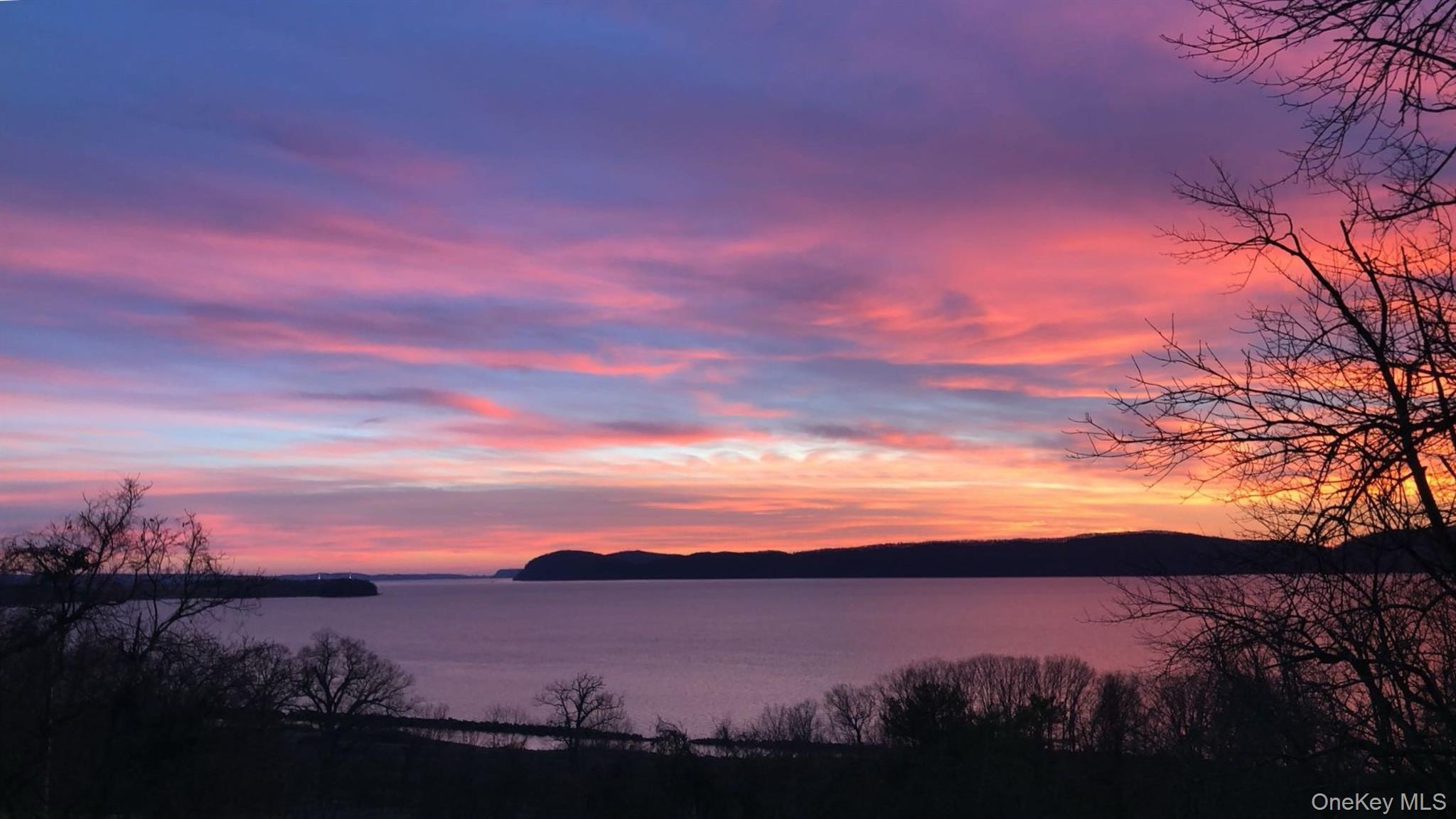 1260 Albany Post Road Property Photo 9