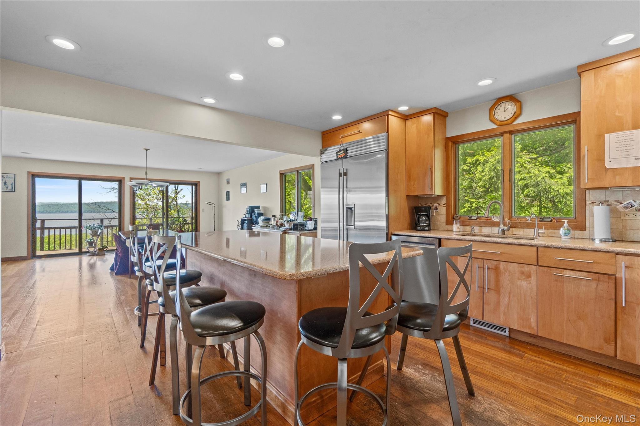 1260 Albany Post Road Property Photo 12