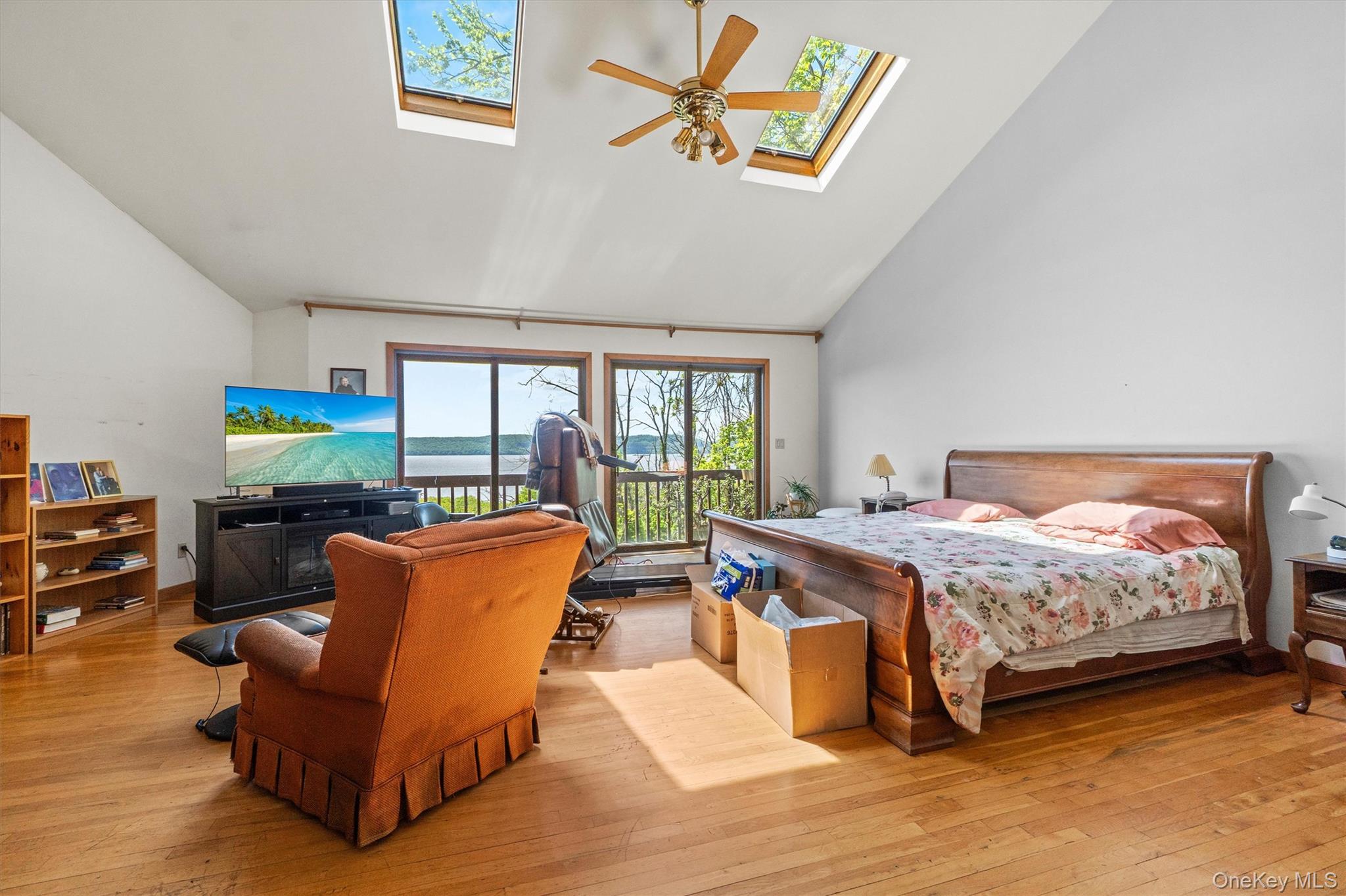 1260 Albany Post Road Property Photo 27