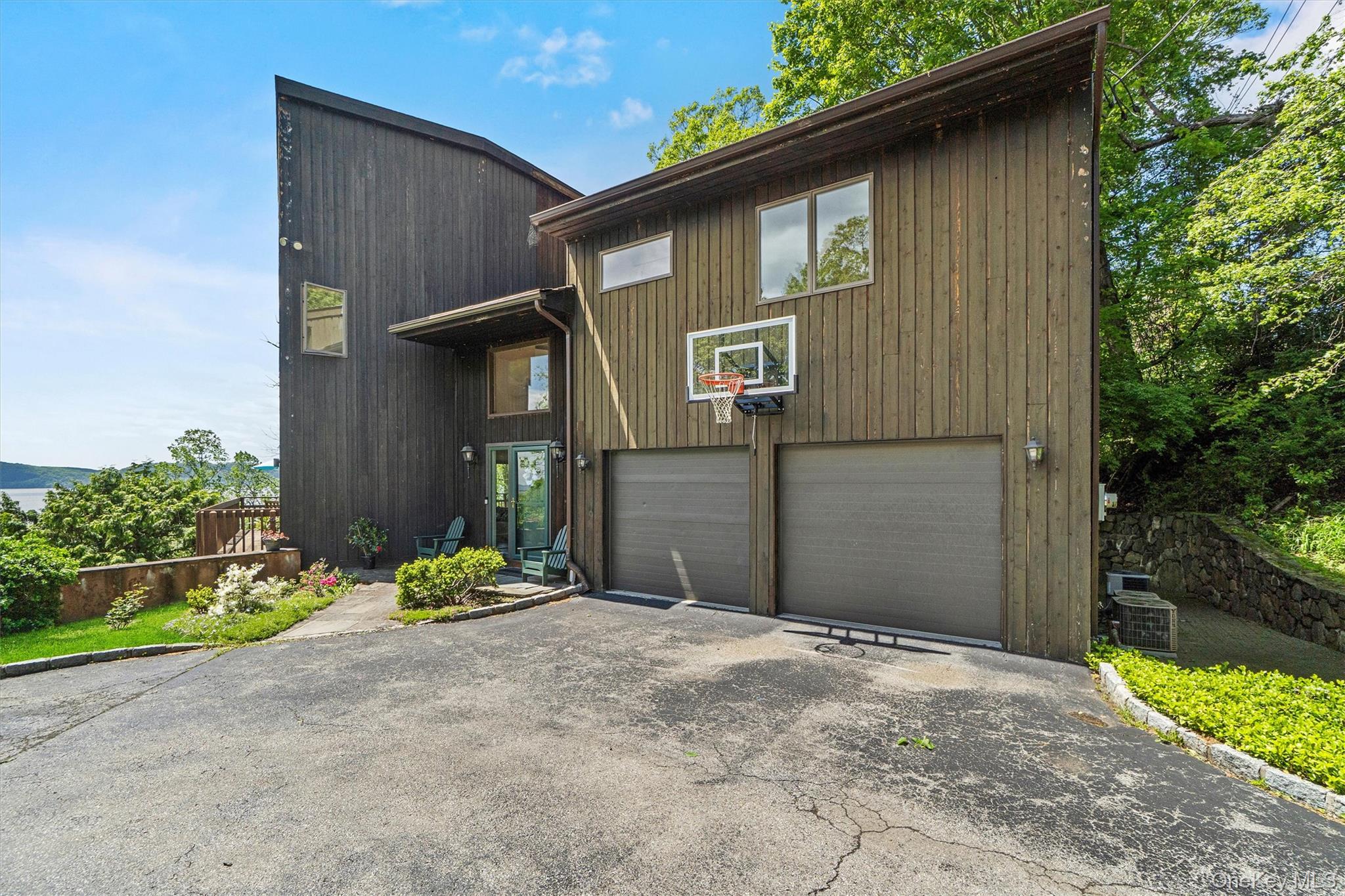 1260 Albany Post Road Property Photo 43