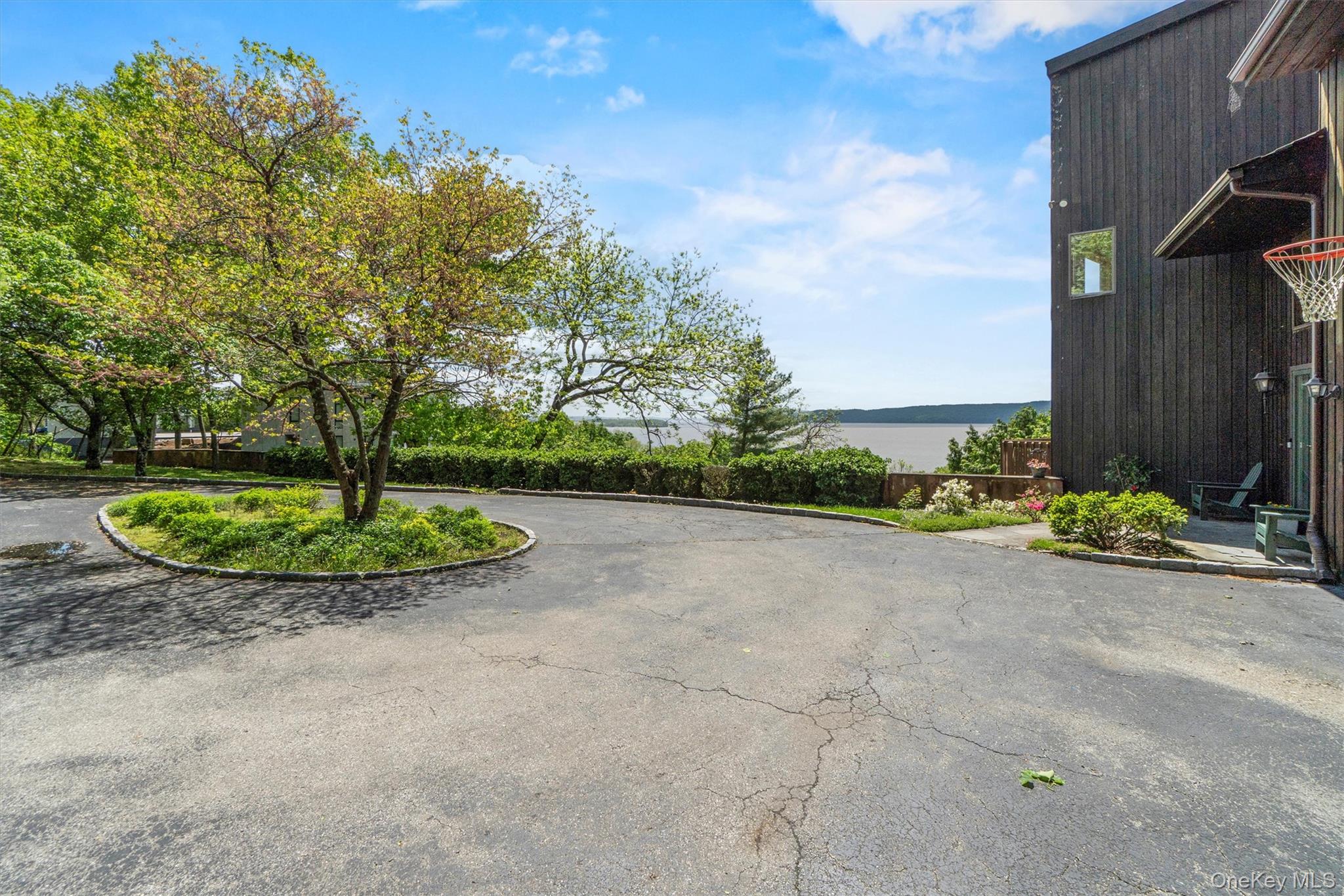 1260 Albany Post Road Property Photo 44