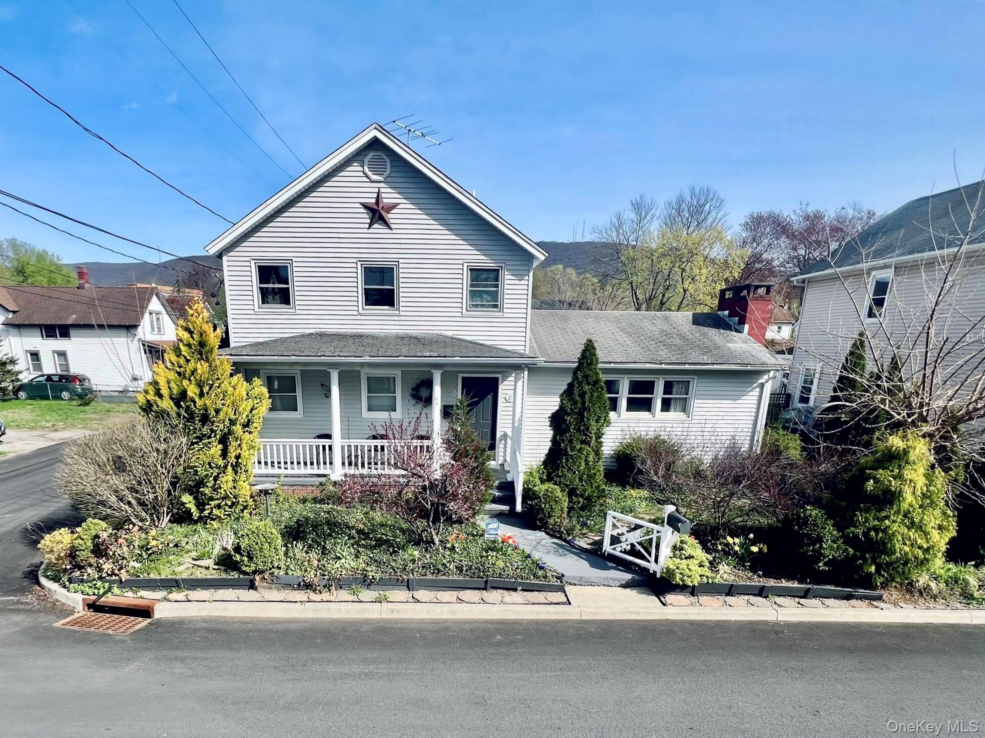 49 N Chestnut Street Property Photo 1
