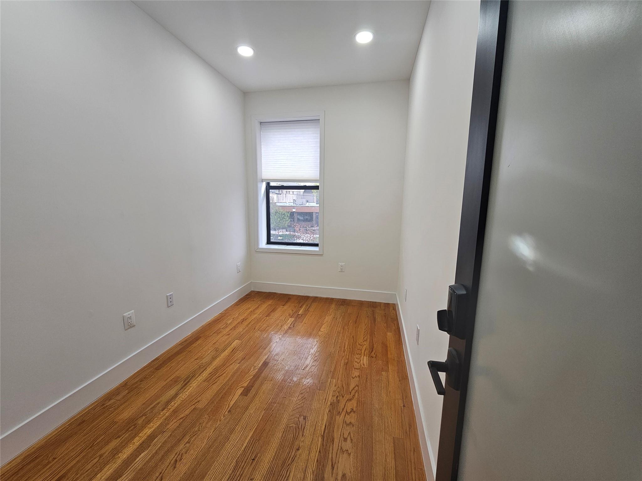 456 Broadway 308 Property Photo 26