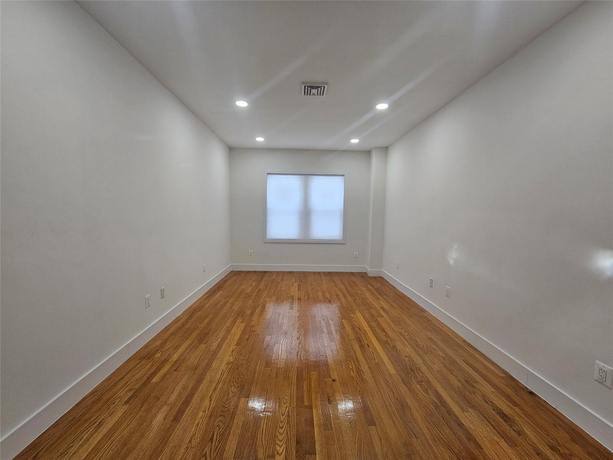 456 Broadway 311 Property Photo 25