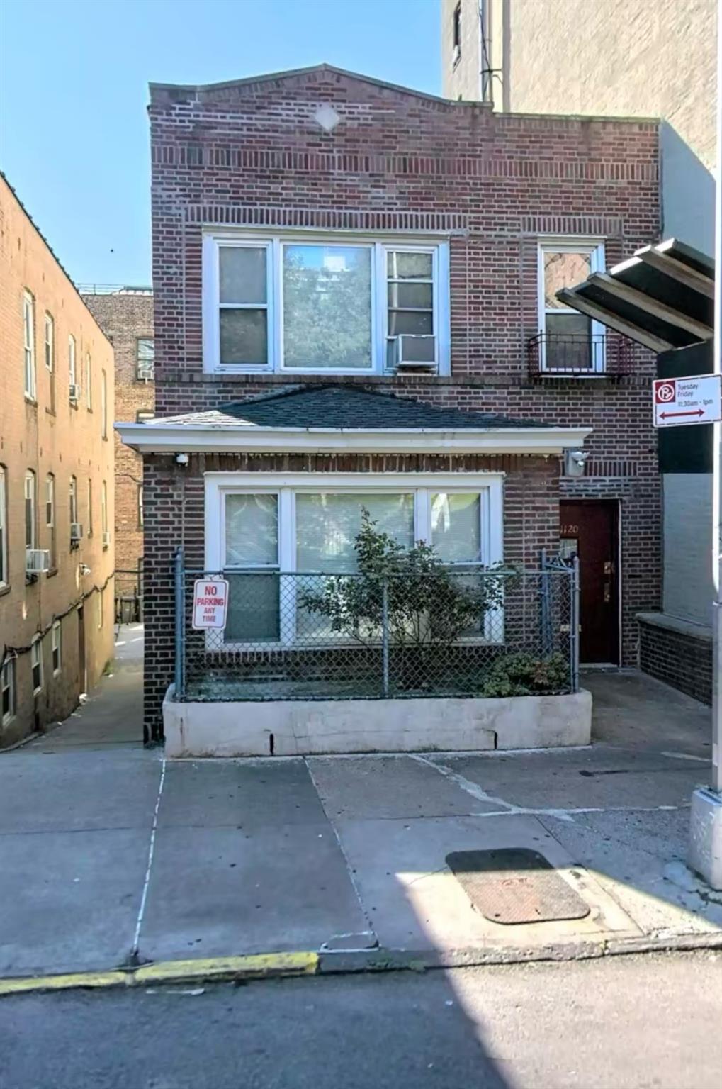 1120 Anderson Avenue Property Photo 1