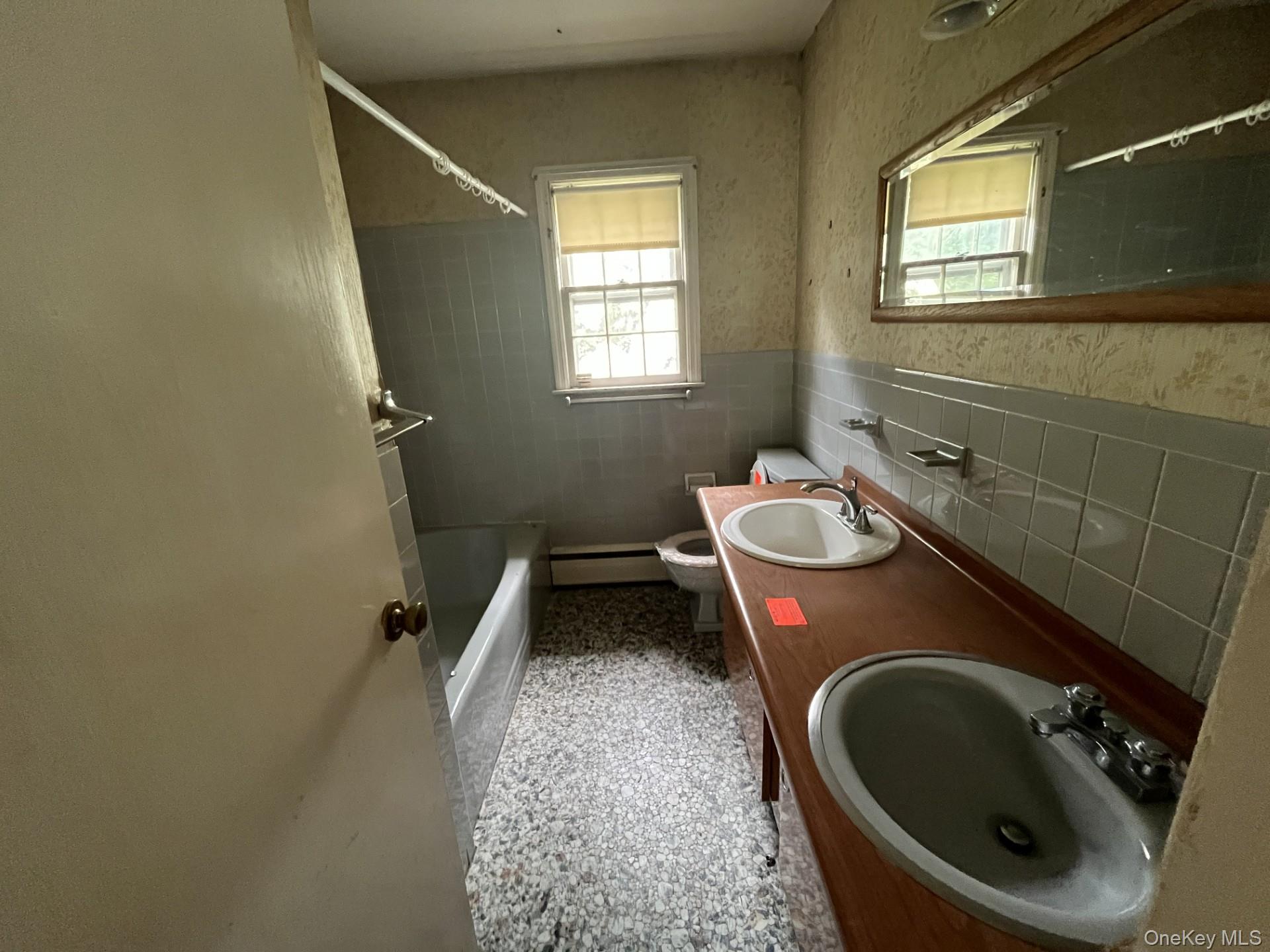 8 Bay Place Property Photo 12
