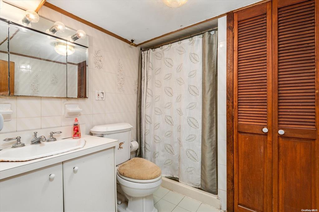 1772 68th Street Property Photo 23