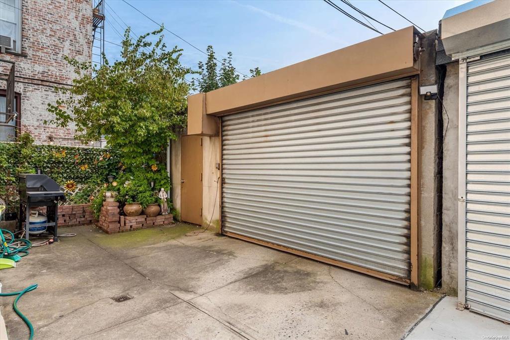 1772 68th Street Property Photo 31