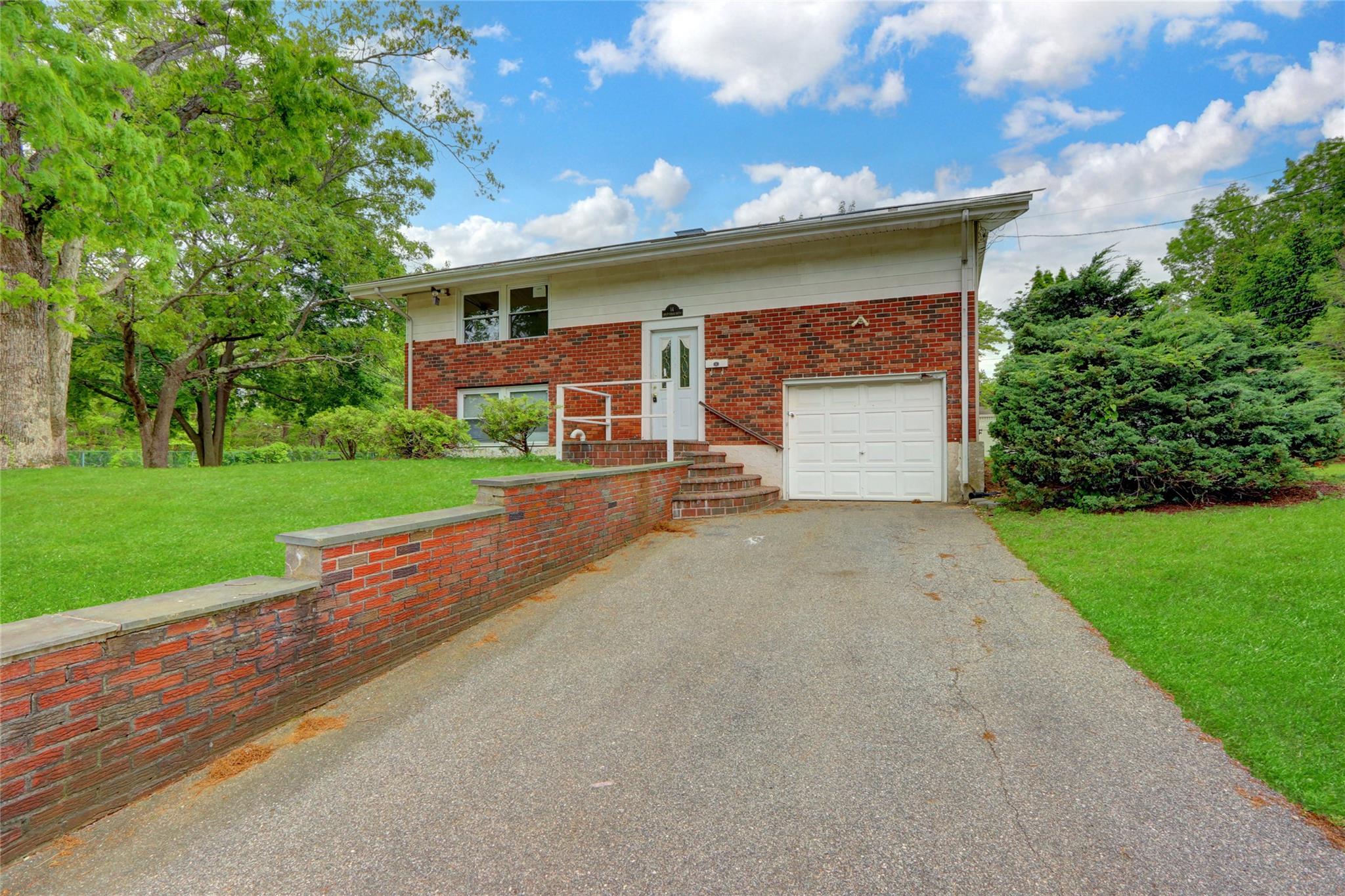 14 Split Cedar Drive Property Photo 1