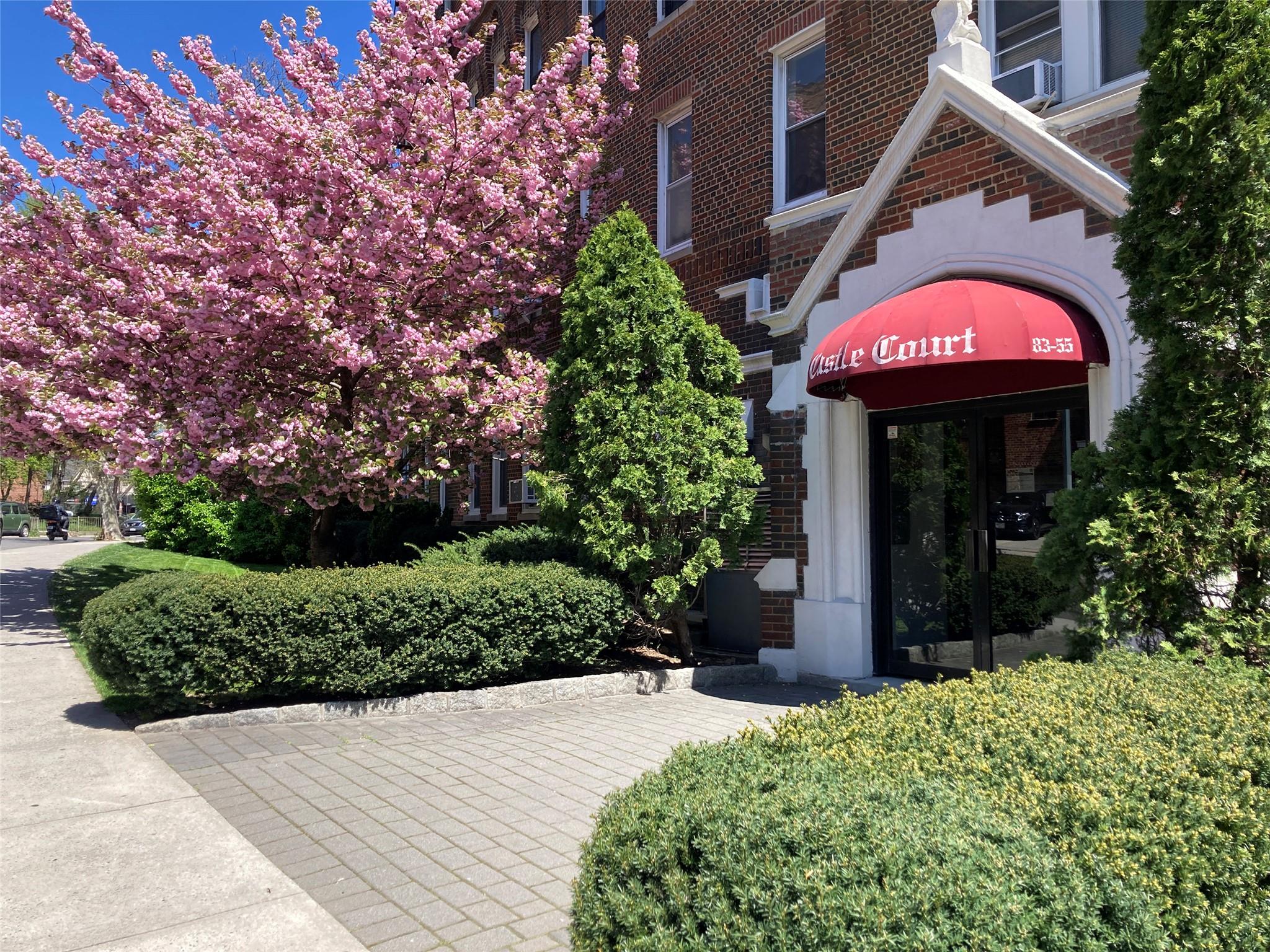 83-55 Lefferts Boulevard 1e Property Photo 1