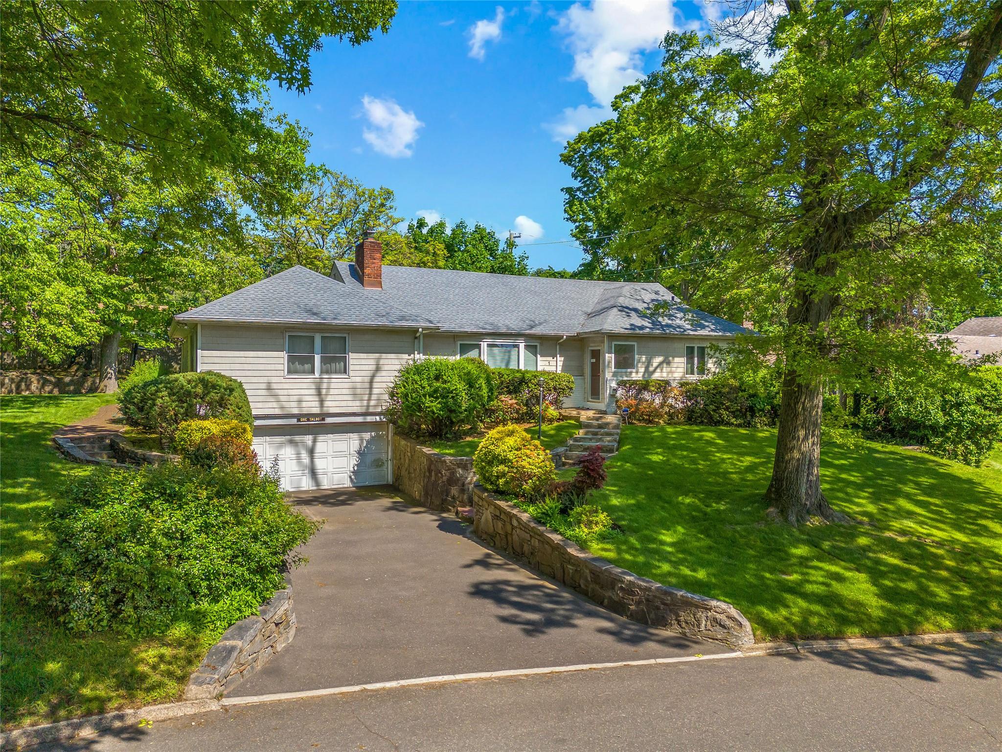 1 Talbot Drive Property Photo 1