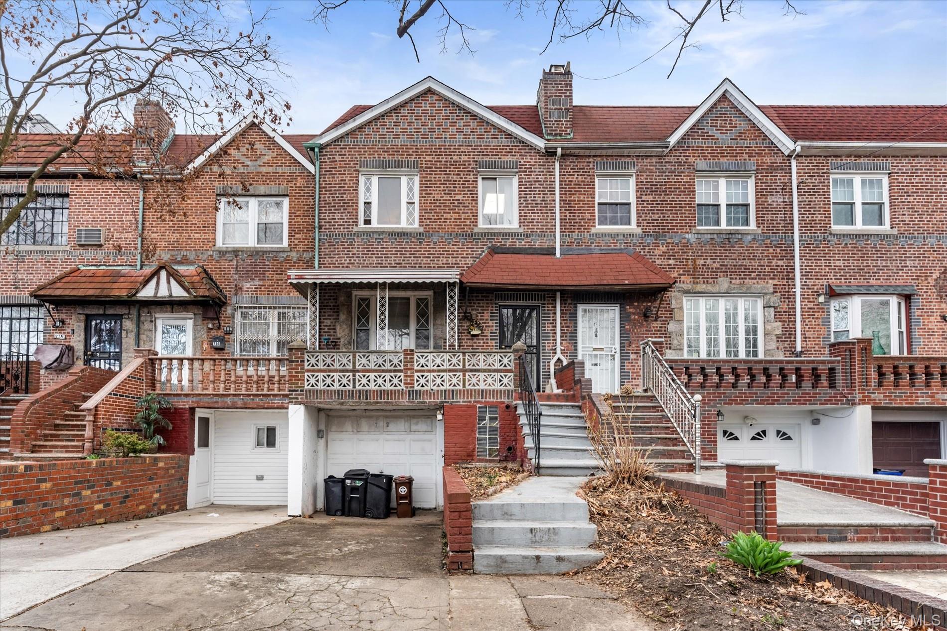 712 E 40th Street