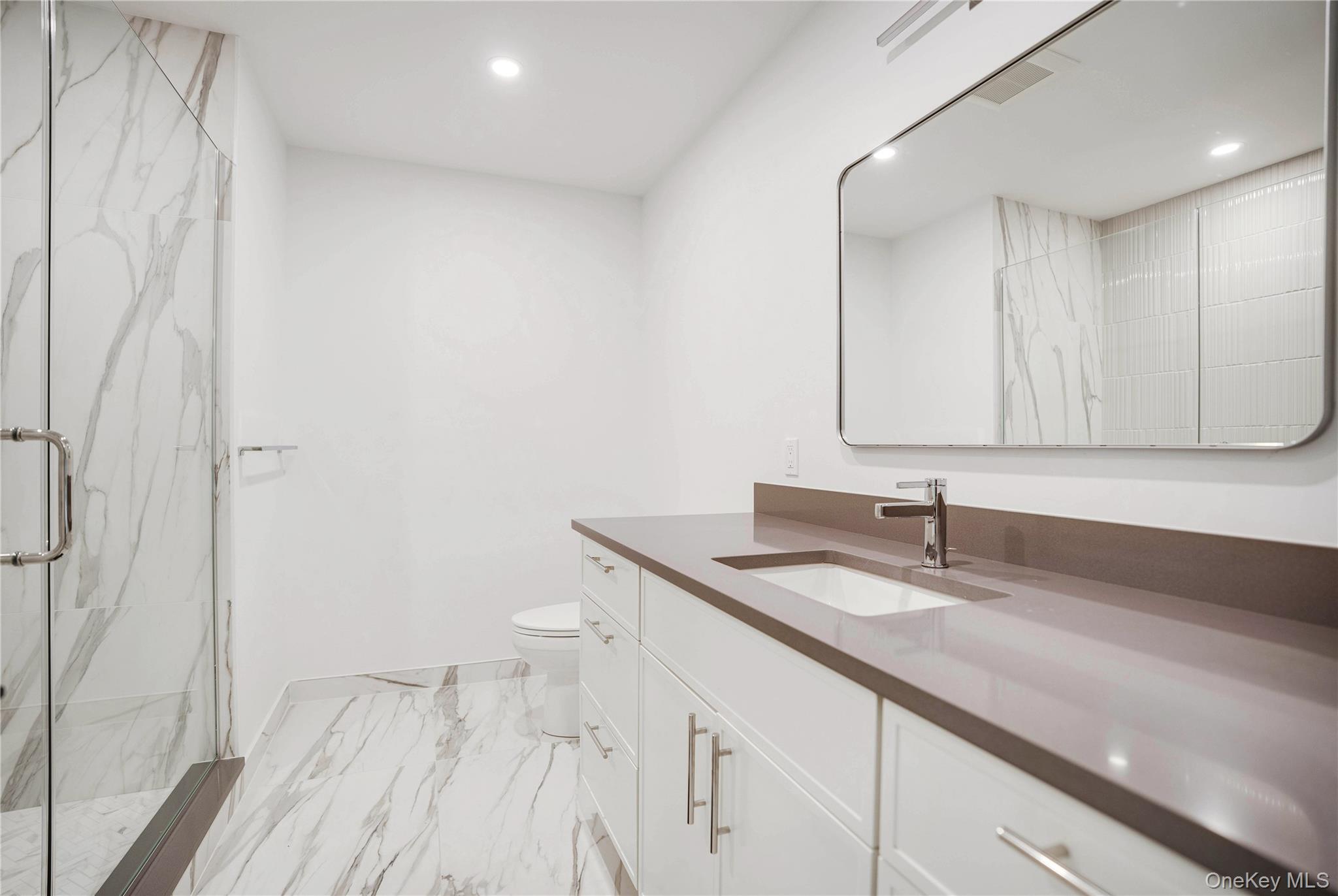100 S Ferry Road Property Photo 18