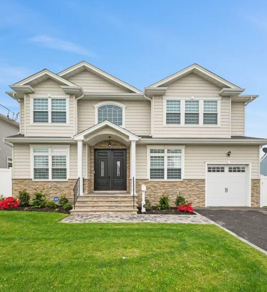 1427 Bellmore Road Property Photo 1