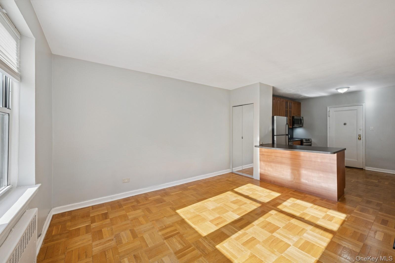 162-21 Powells Cove Boulevard 1m Property Photo 3