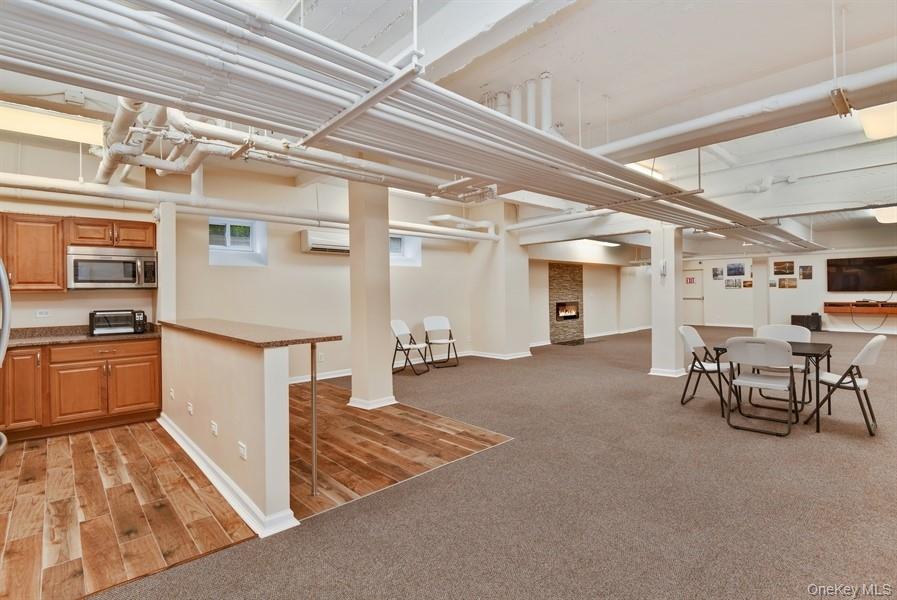162-21 Powells Cove Boulevard 1m Property Photo 17