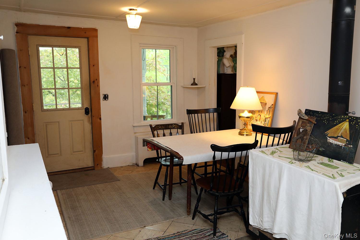 12 Henderson Road Property Photo 7