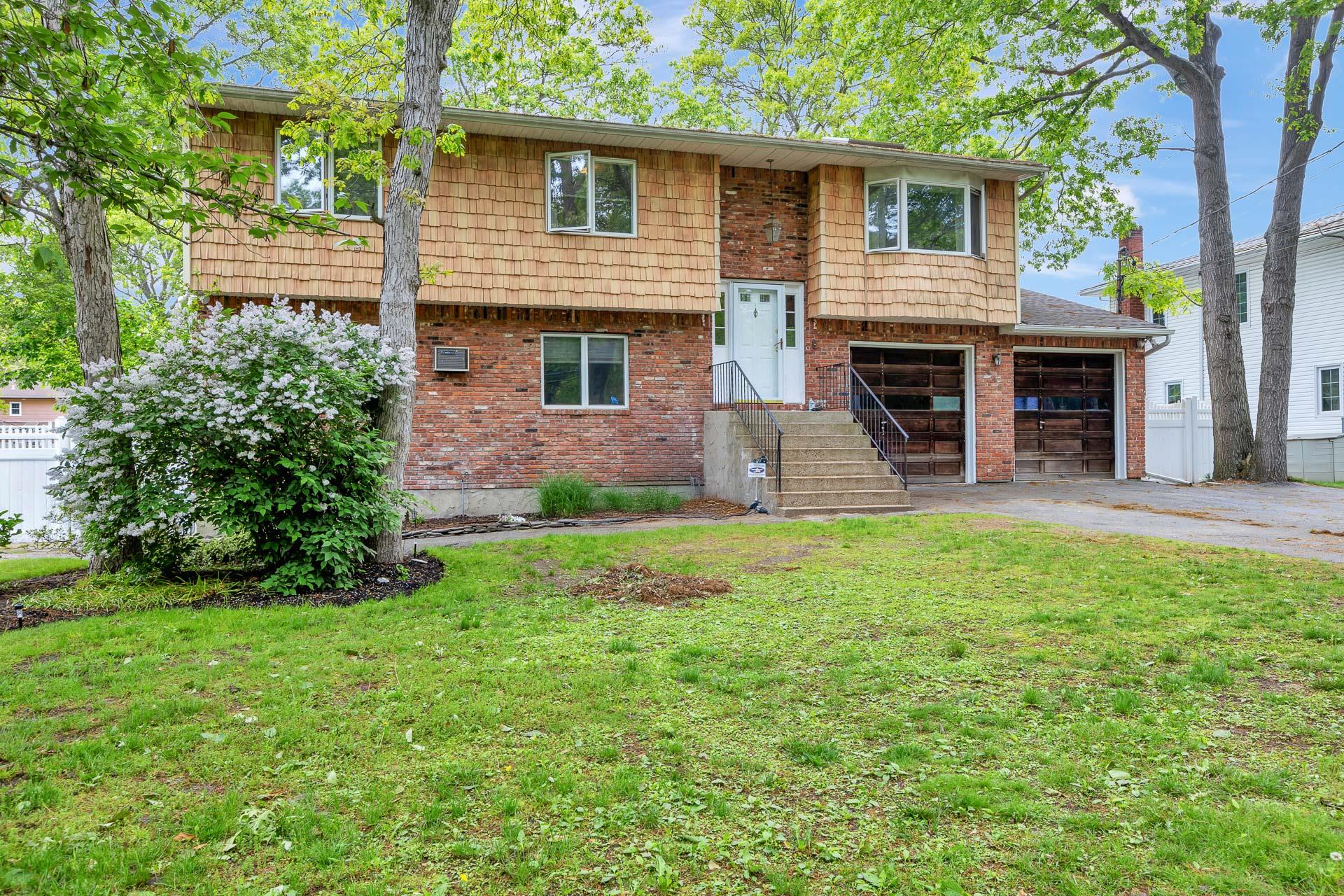 449 Terry Blvd Property Photo 1