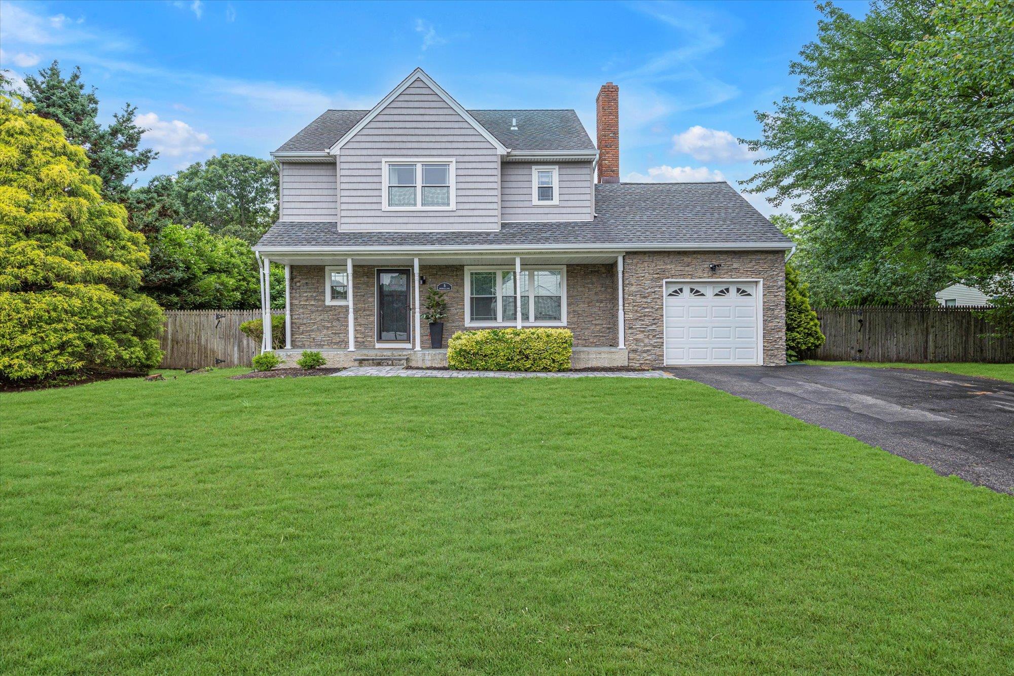 5 Michelle Lane Property Photo 1