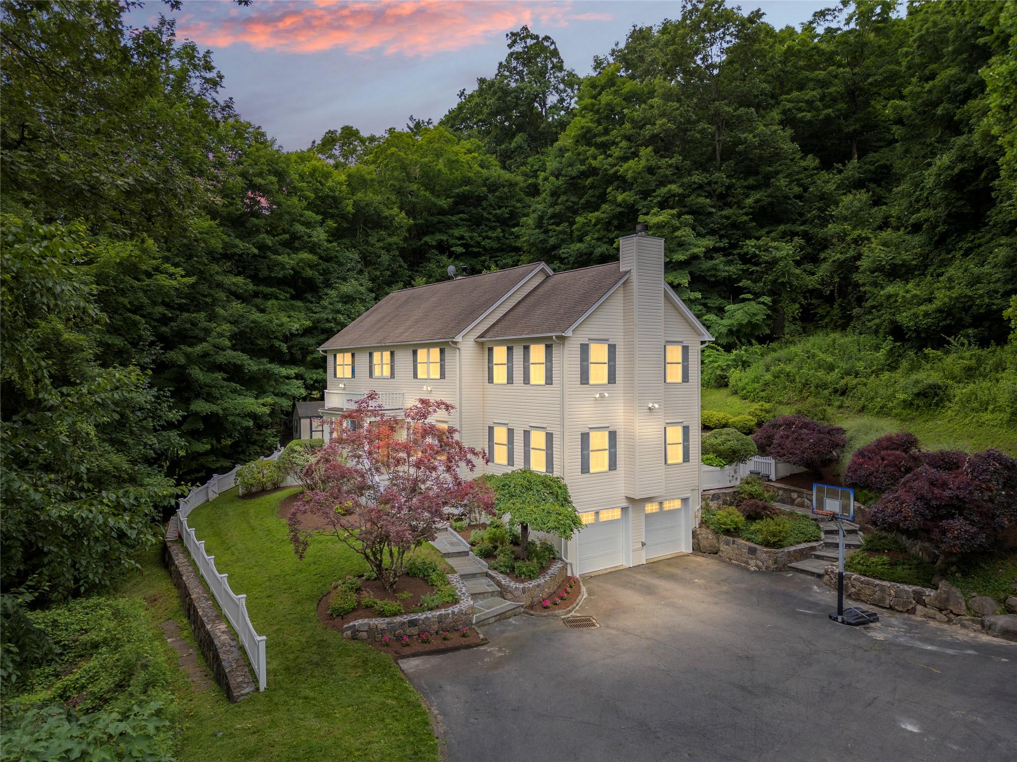 306 Mountain Road Property Photo 1