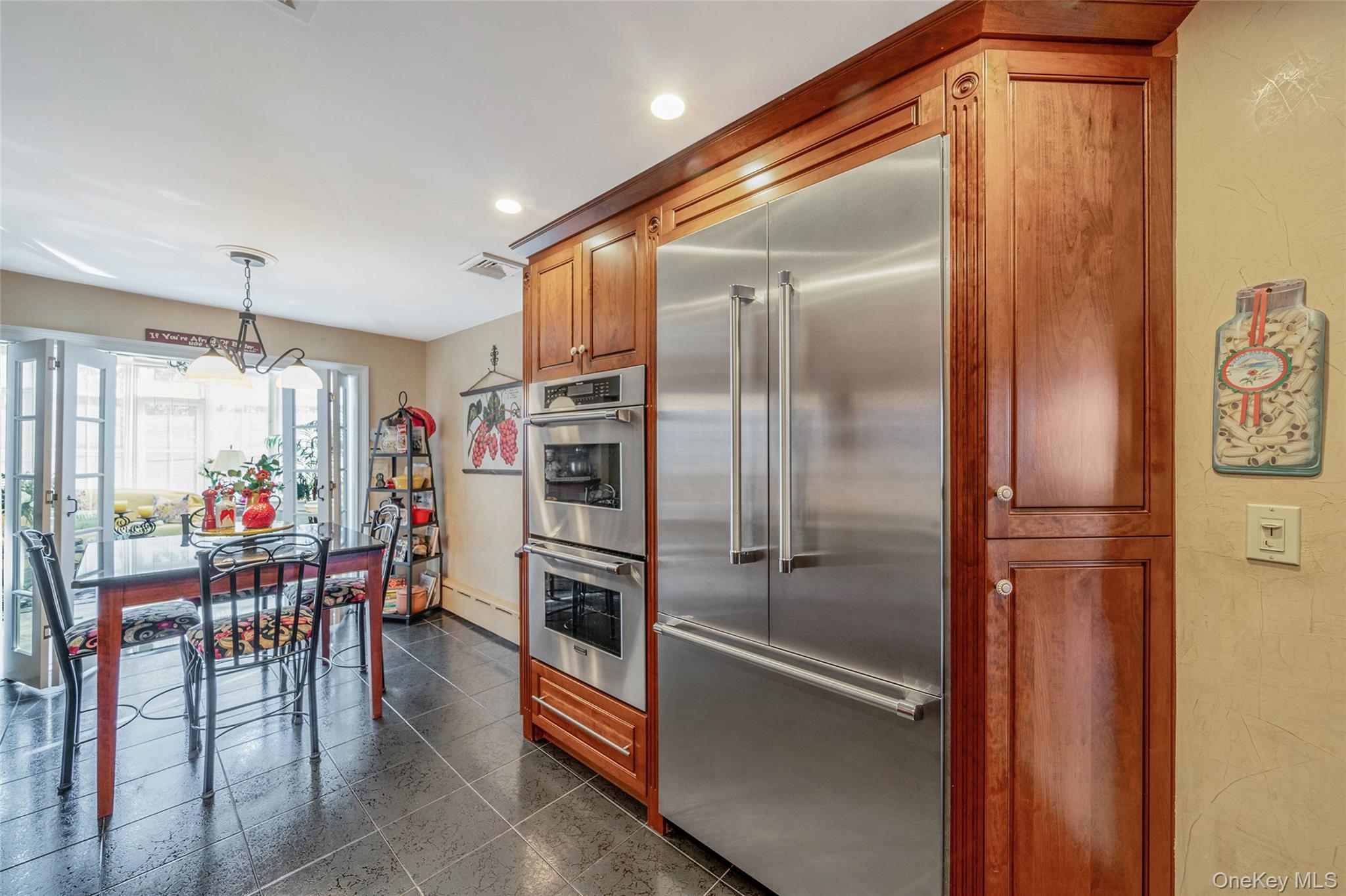 100 Mark Lane Property Photo 10