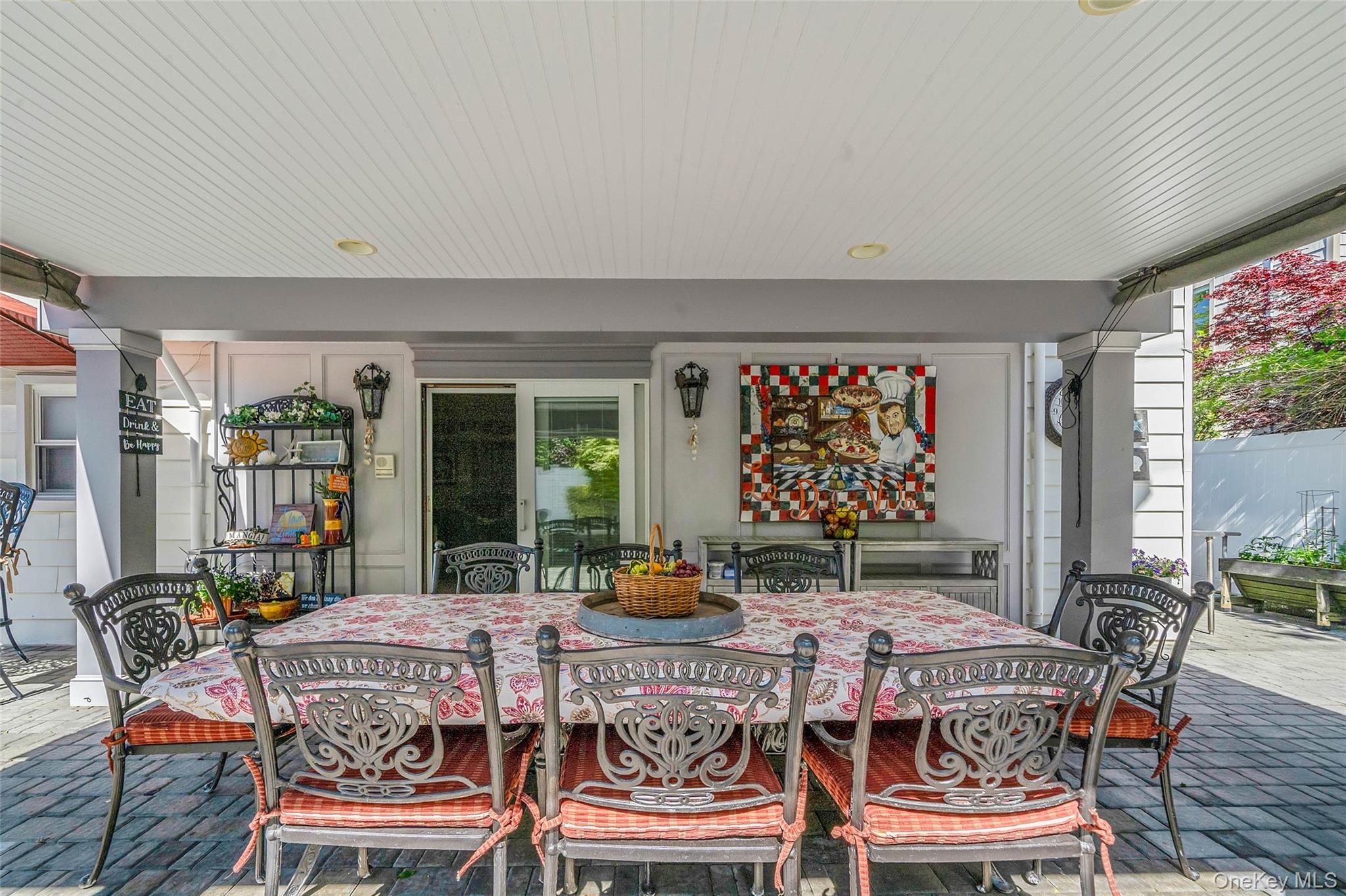 100 Mark Lane Property Photo 15