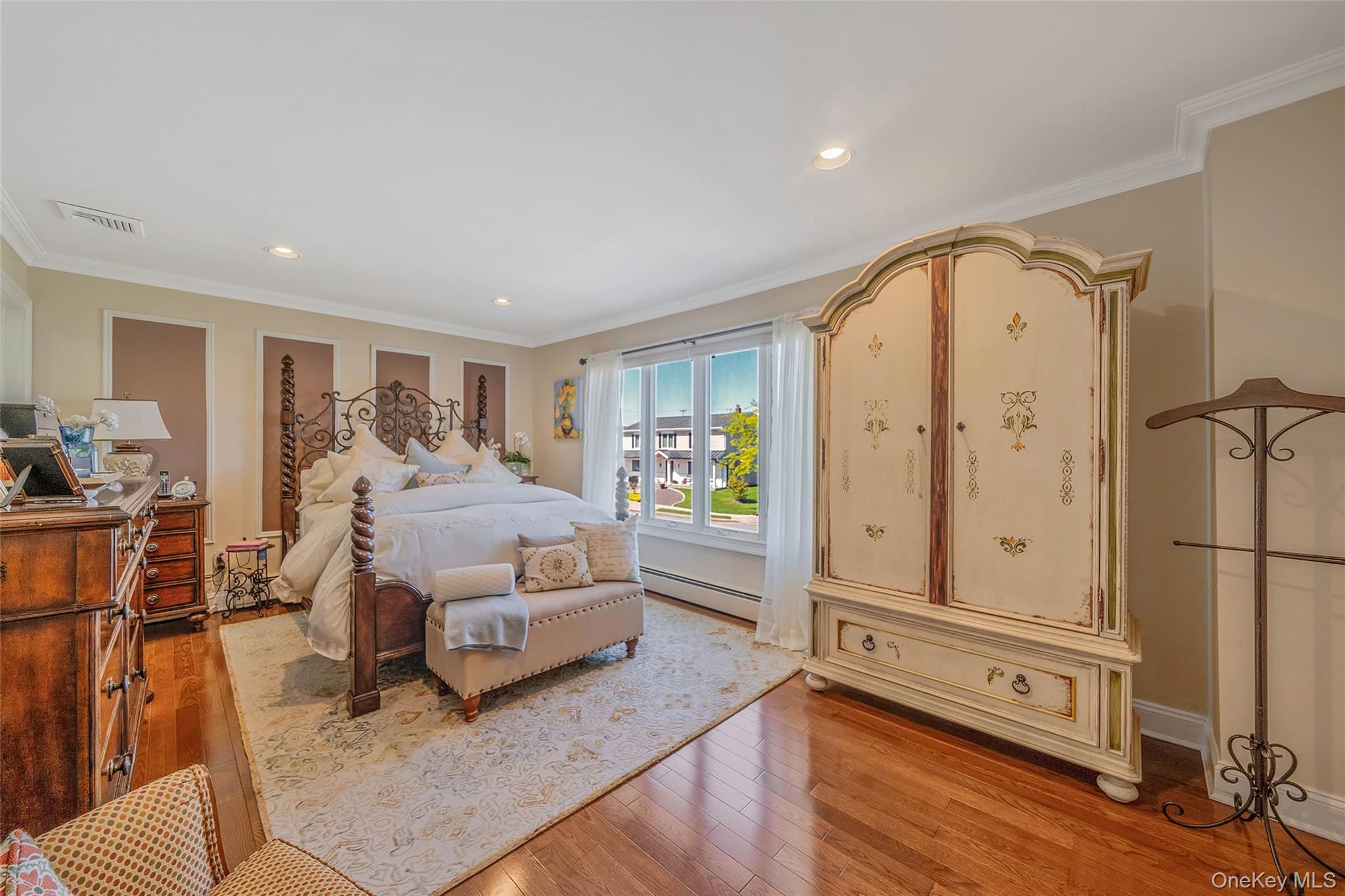 100 Mark Lane Property Photo 20