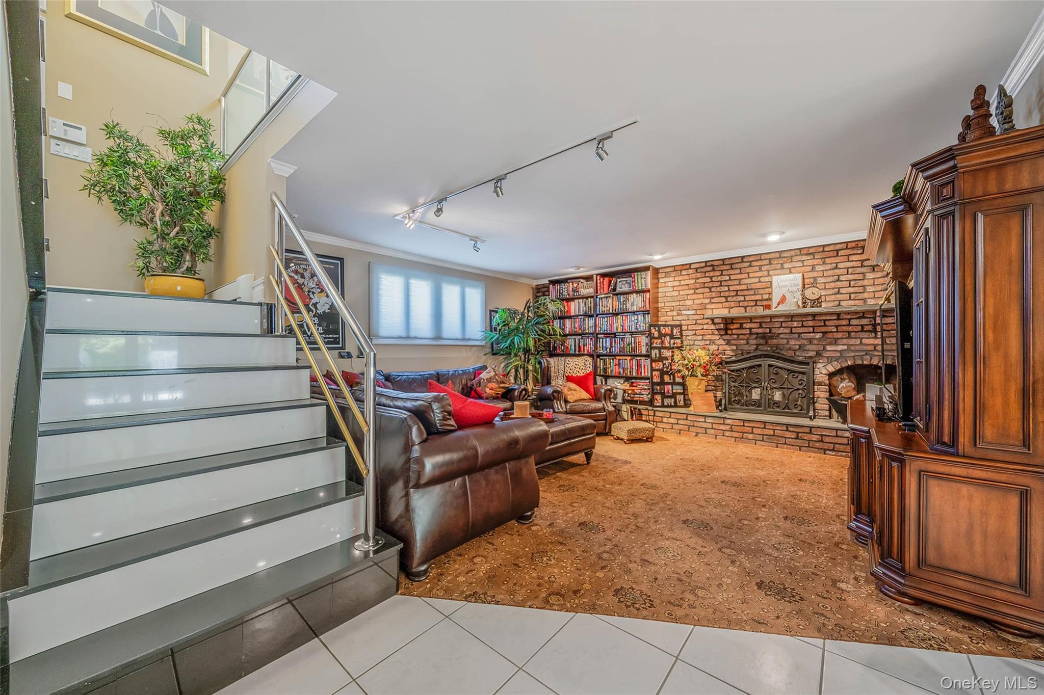 100 Mark Lane Property Photo 28