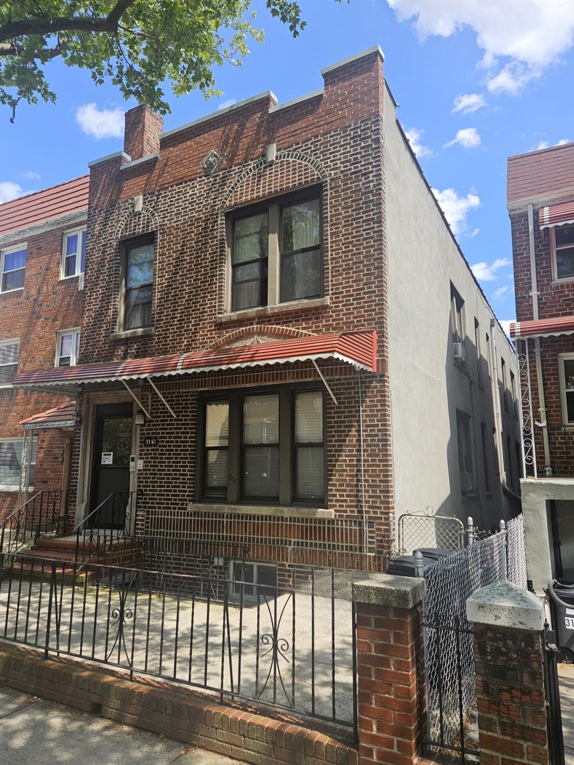 31-61 43 Street Property Photo 3