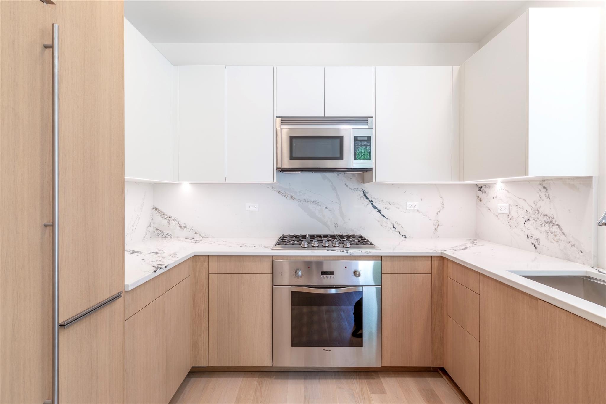 250 E 49th Street 5F Property Photo 1