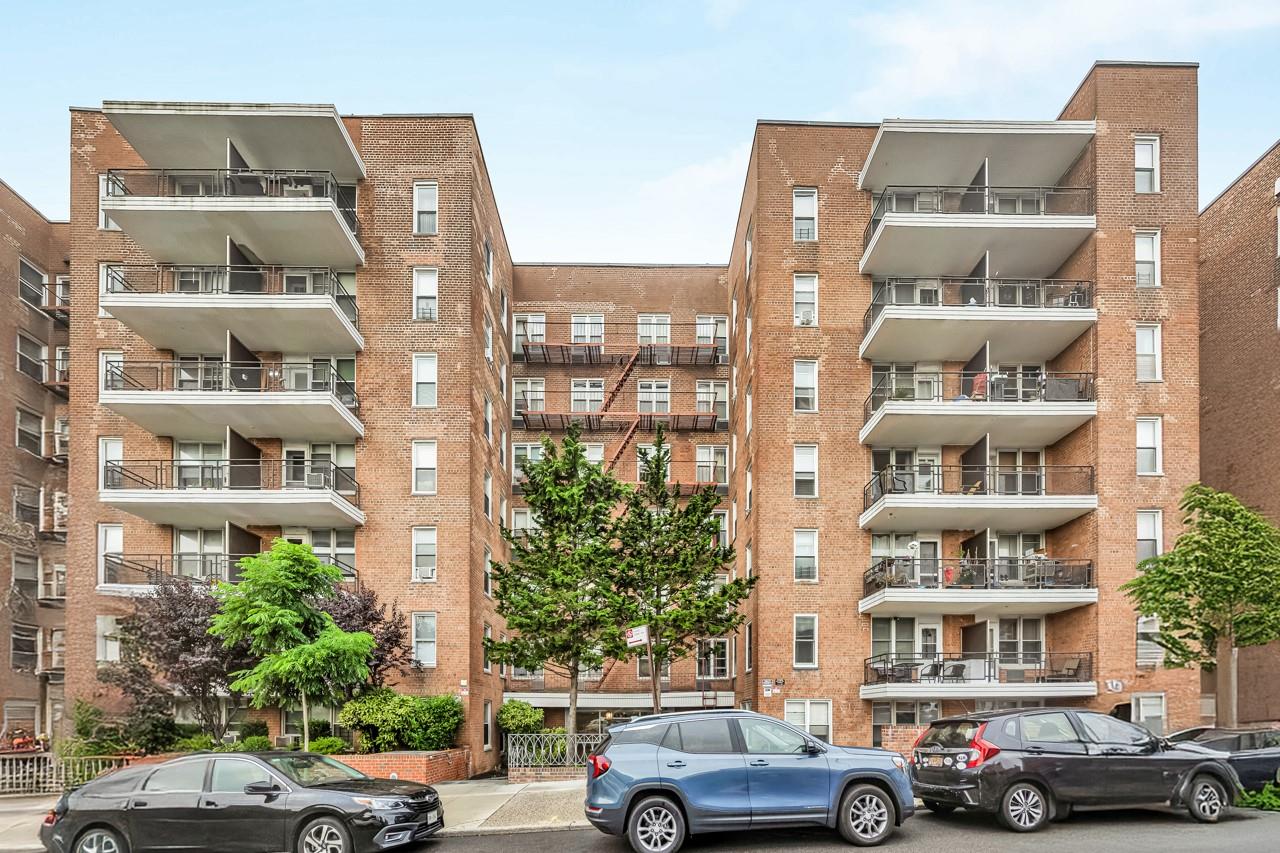 67-50 Thornton Place 3K