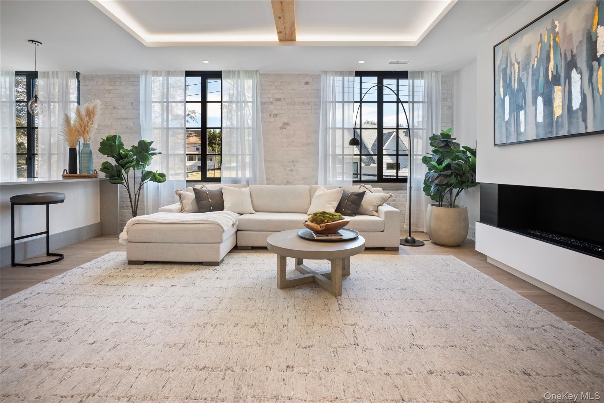 41 Richmondville Avenue 303 Property Photo 1