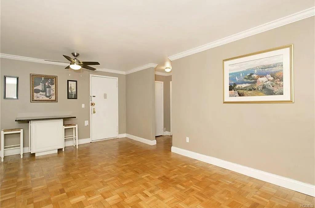 1122 Yonkers 1e Property Photo 3
