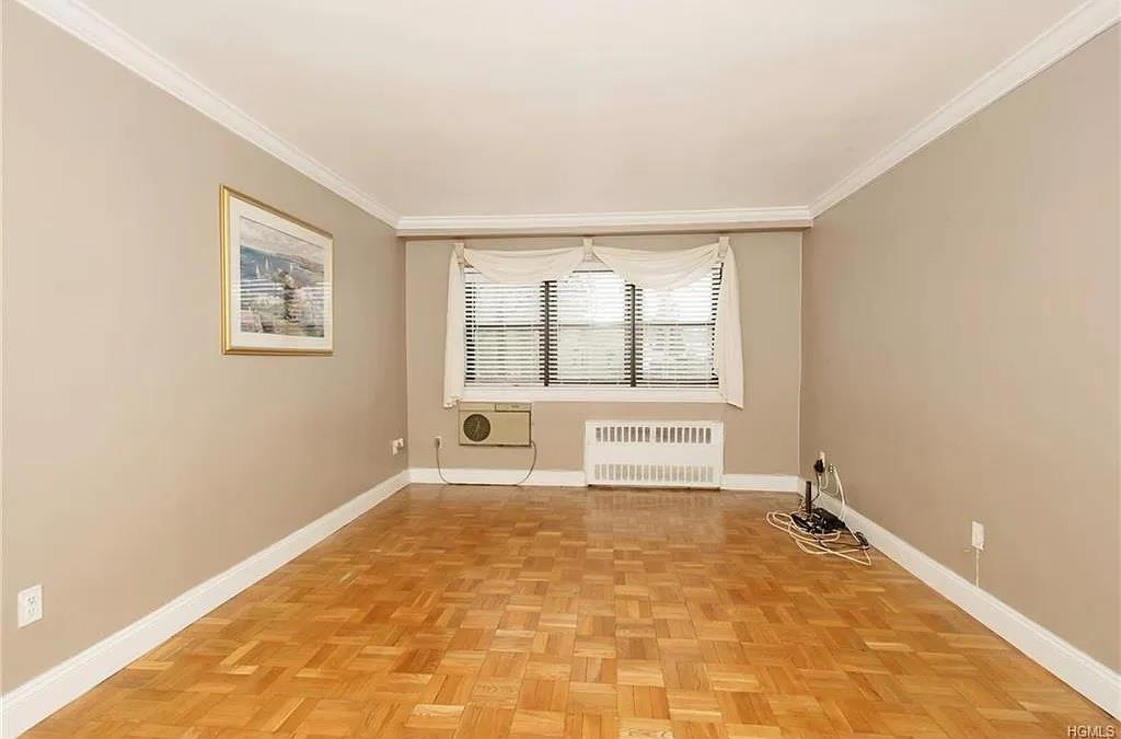 1122 Yonkers 1e Property Photo 6
