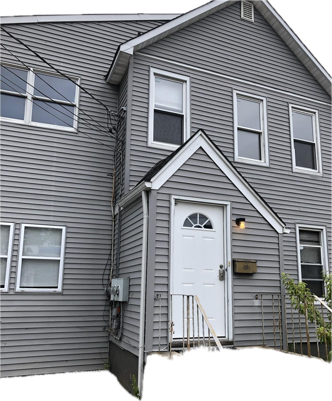 75 Carleton Avenue Property Photo 1